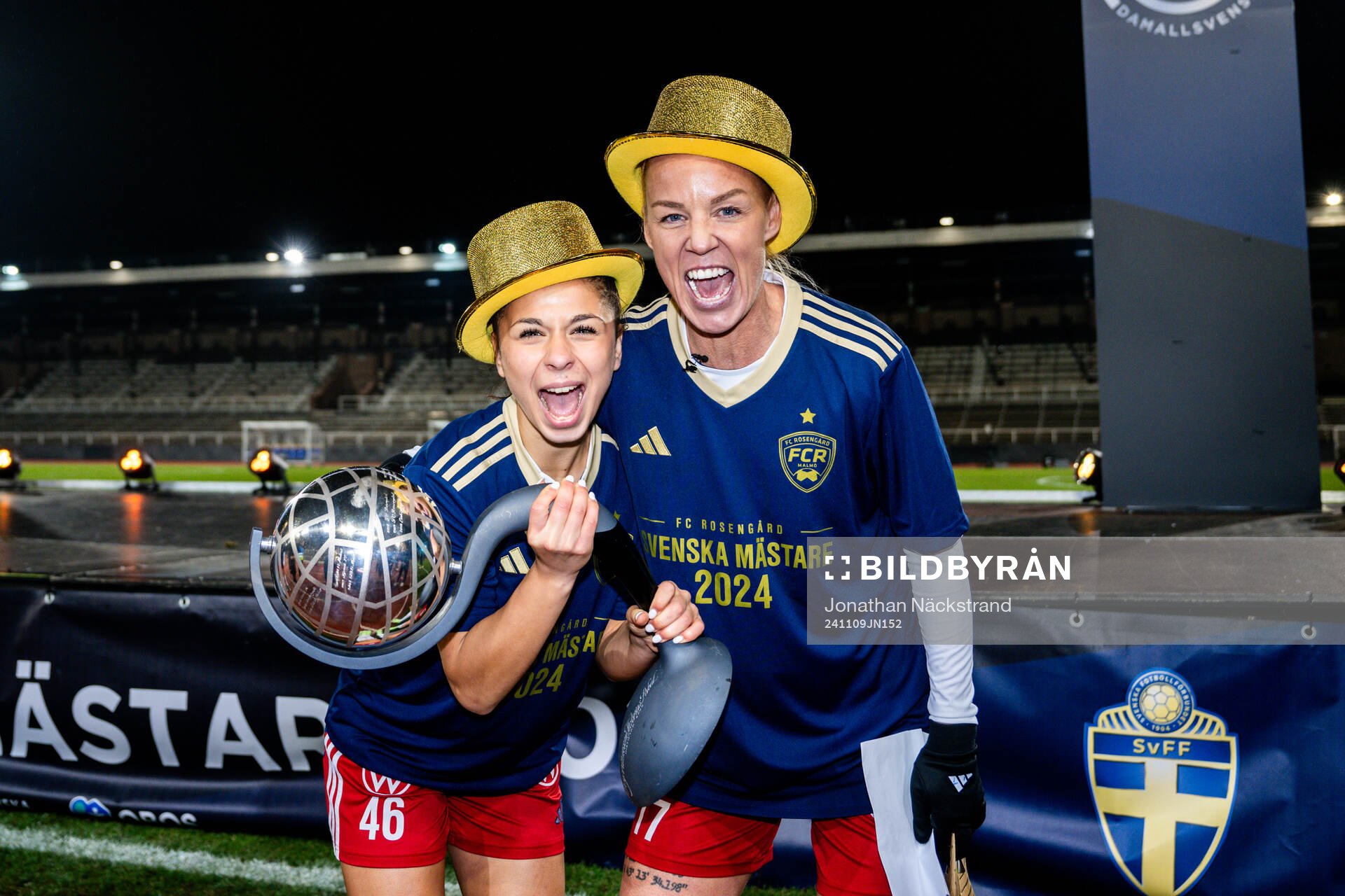 Rosengårds Mikaela Stojanovska och Caroline Seger jublar