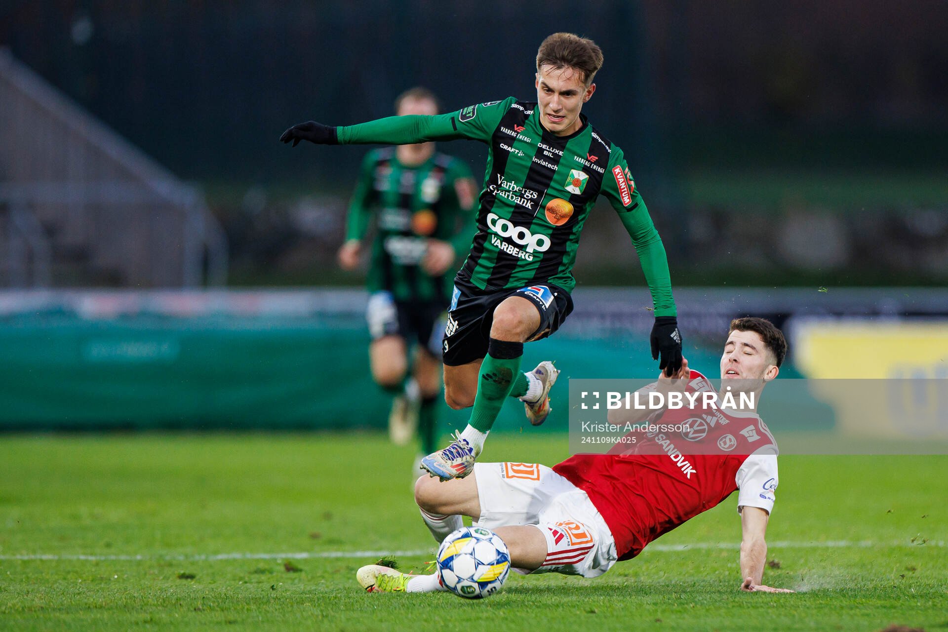 Varbergs Anton Kurochkin och Sandvikens IFs Adam Kiani