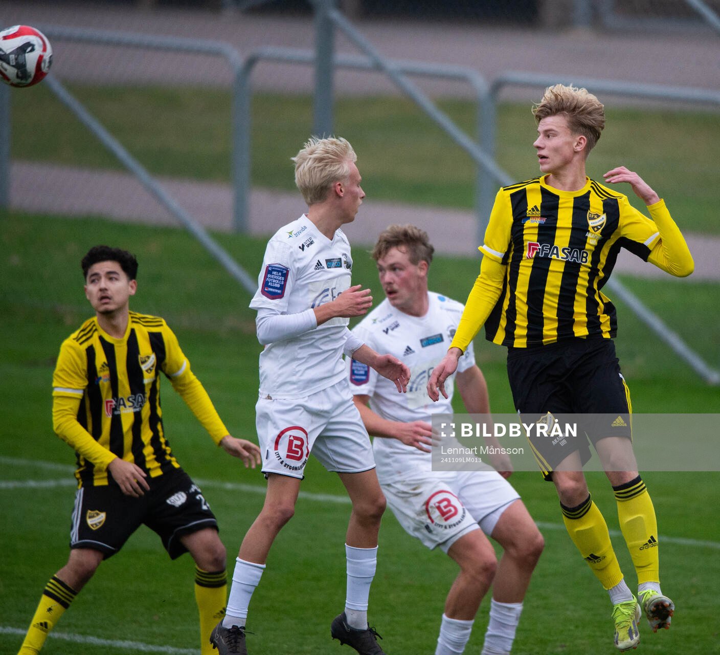 IFK Hässleholms Noel Larsson i kvalmatchen till div. 1 juniorer, U19, mellan IFK Hässleholm och Ängelholms FF i Hässleholm 9 november 2024.