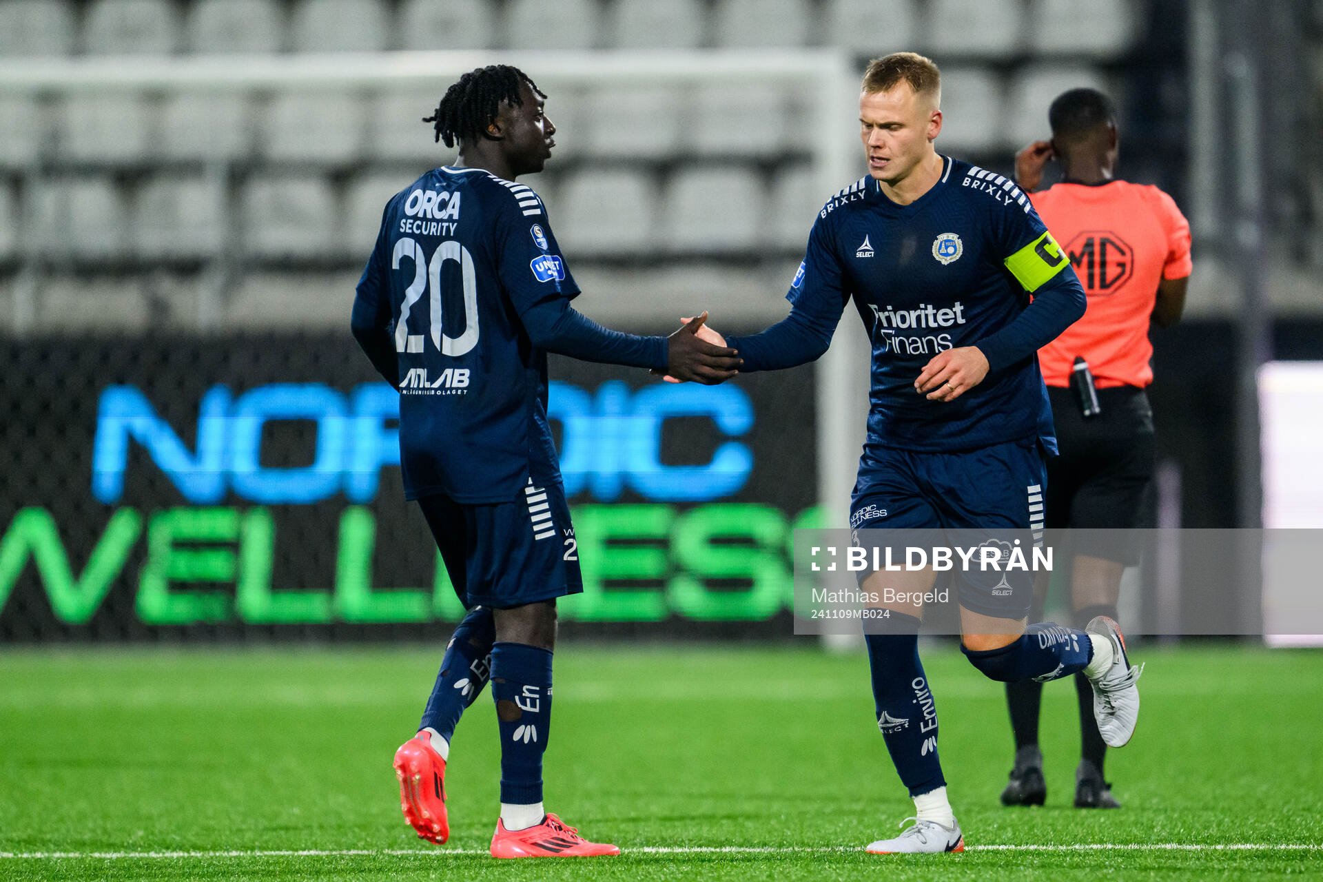Utsiktens Kalipha Jawla och Jesper Brandt jublar