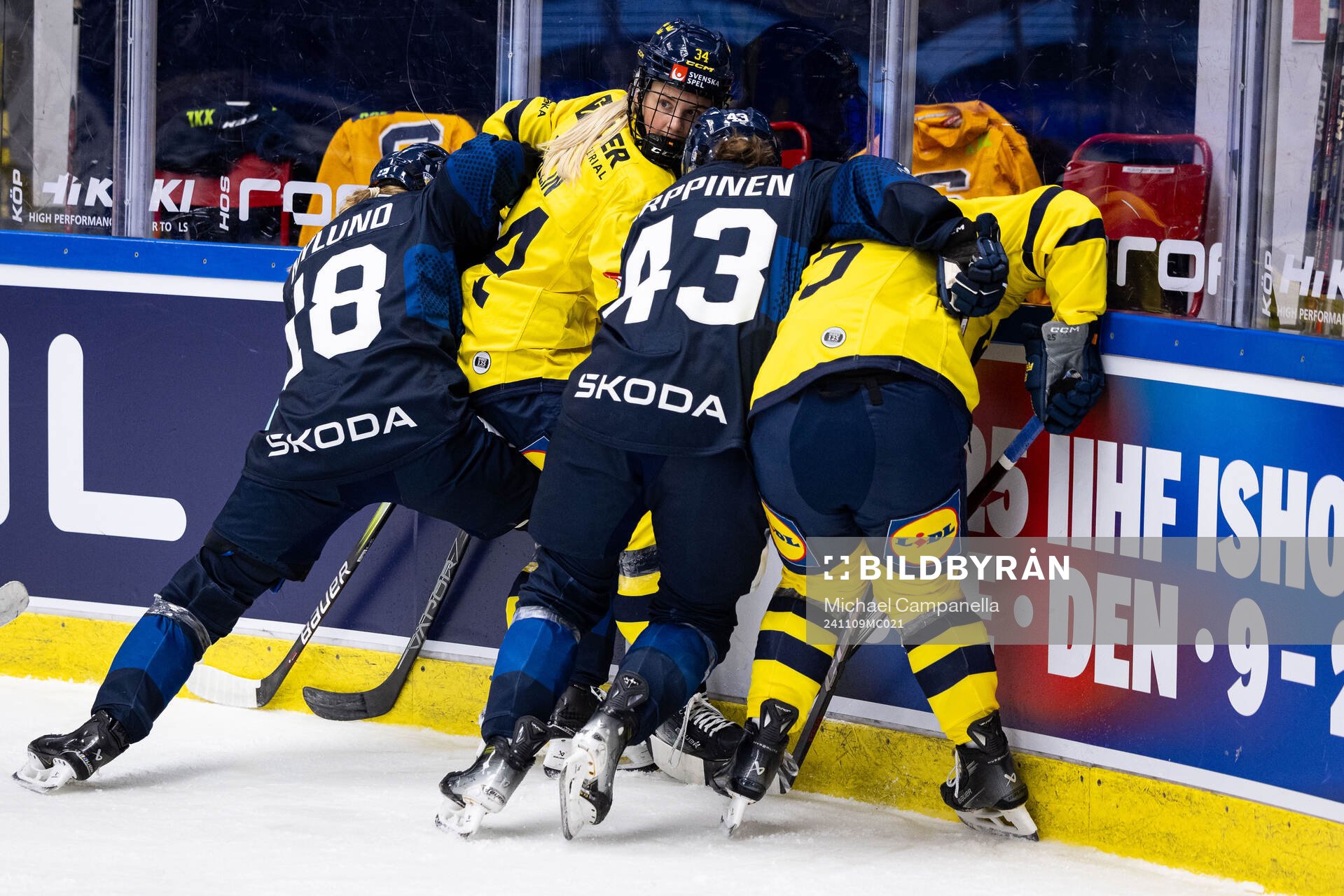 Jenniina Nylund and Aino Karppinen of Finland against Mira