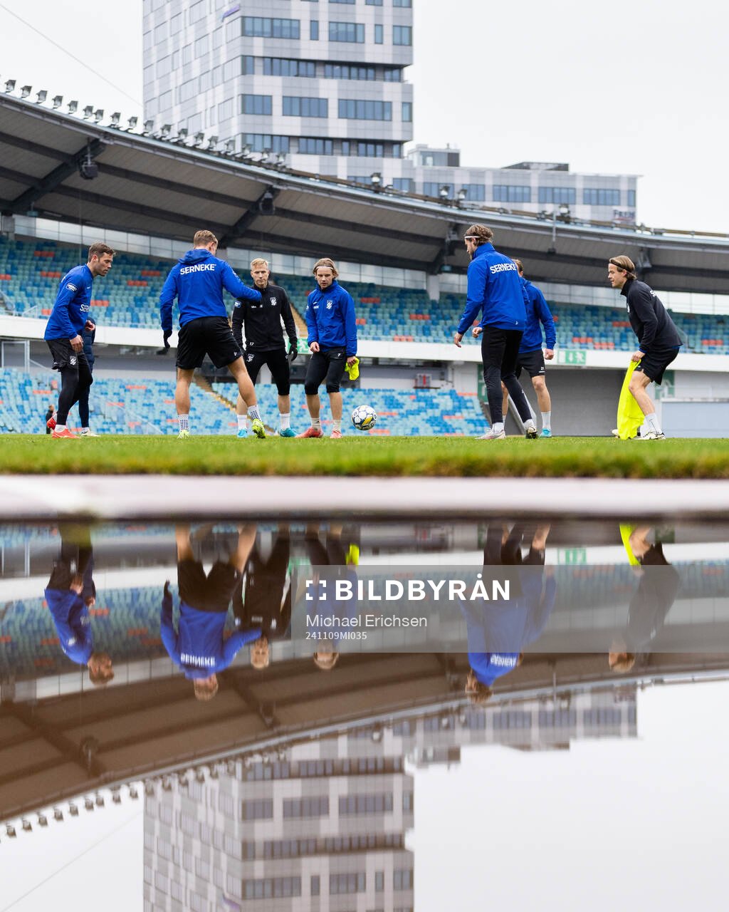 En övning under en träning med IFK Göteborg den 9 november 2024 i Göteborg. 
