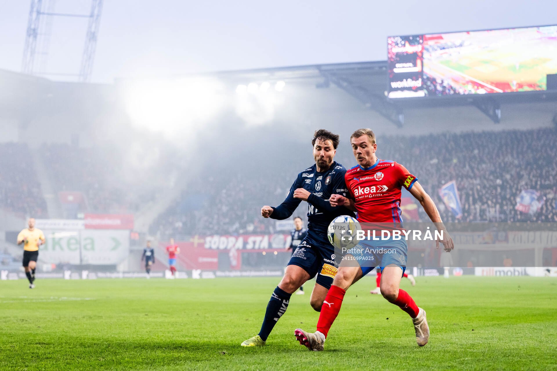 Örgrytes Jonathan Azulay och Helsingborgs Dennis Olsson
