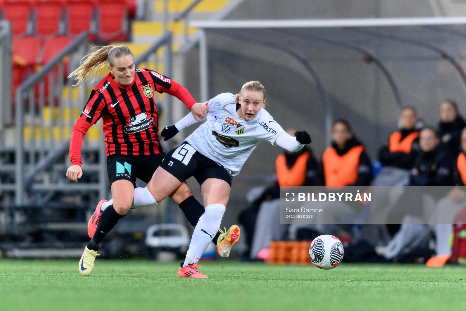 Brommapojkarnas Klara Andrup och Häckens Johanna