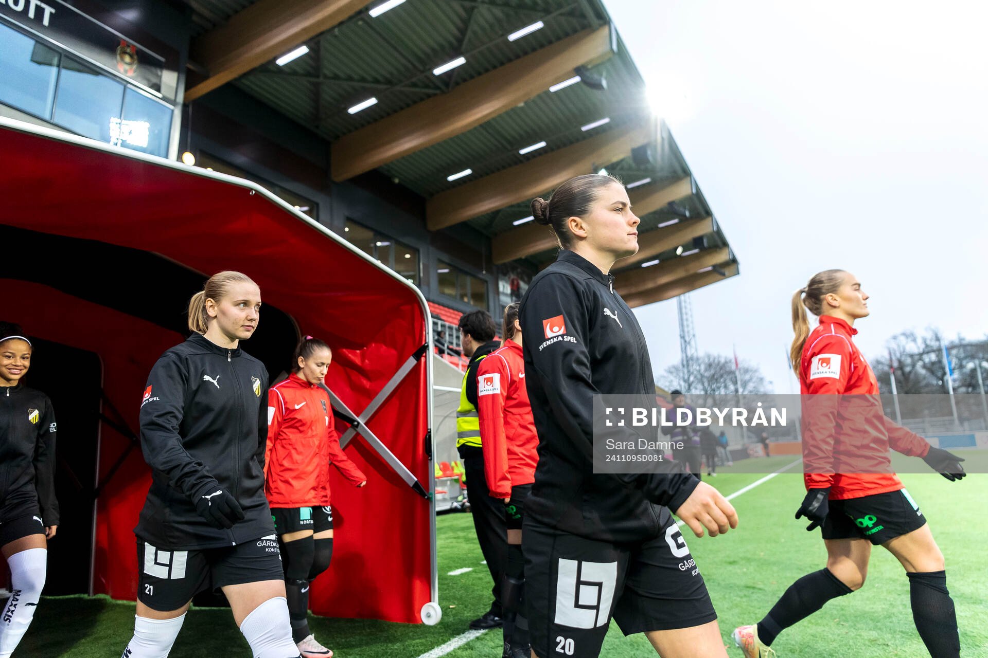Häckens Johanna Fossdalsá Sørensen och Hanna Wijk