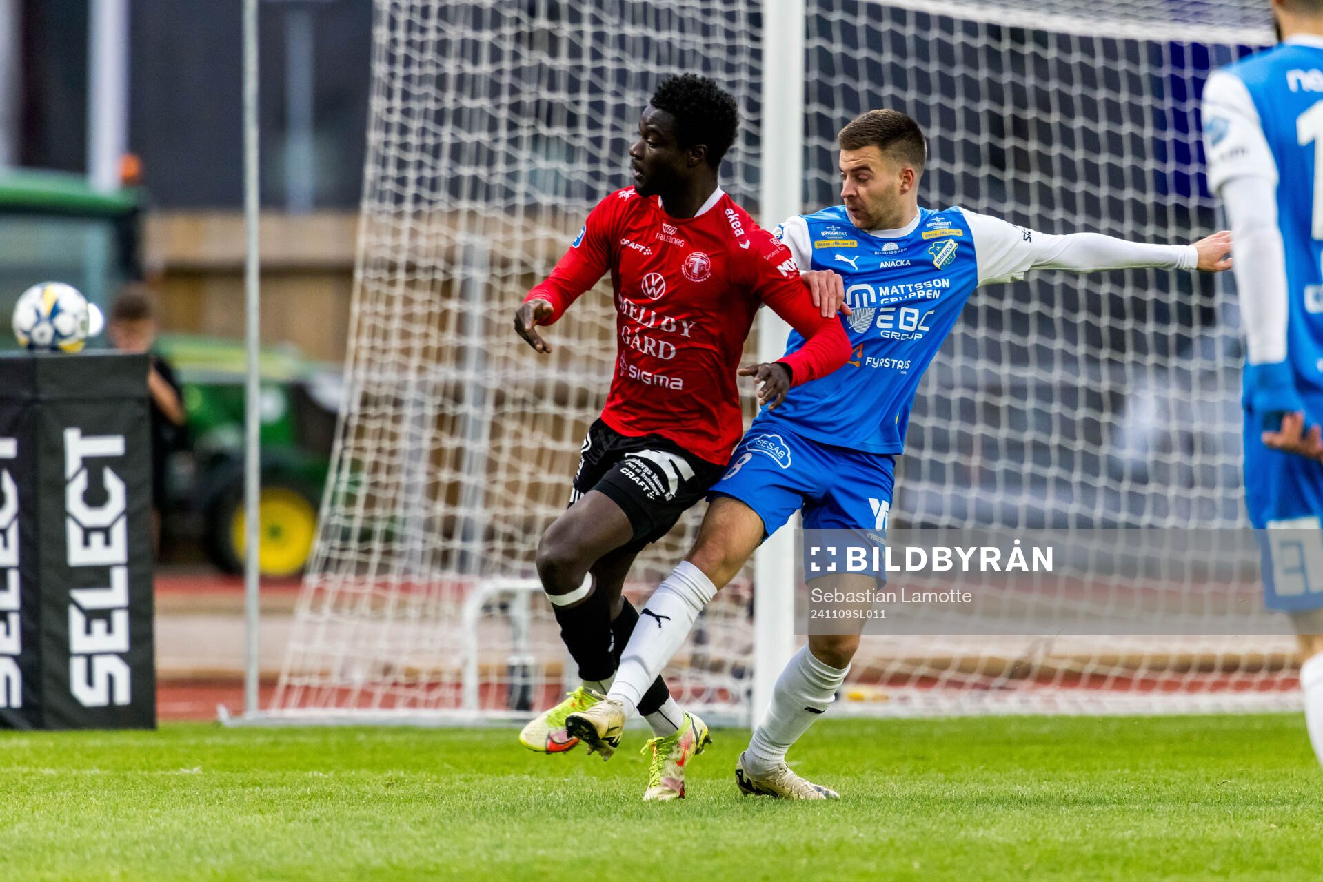 Trelleborgs Samuel Asoma och Oddevolds Oscar Iglicar