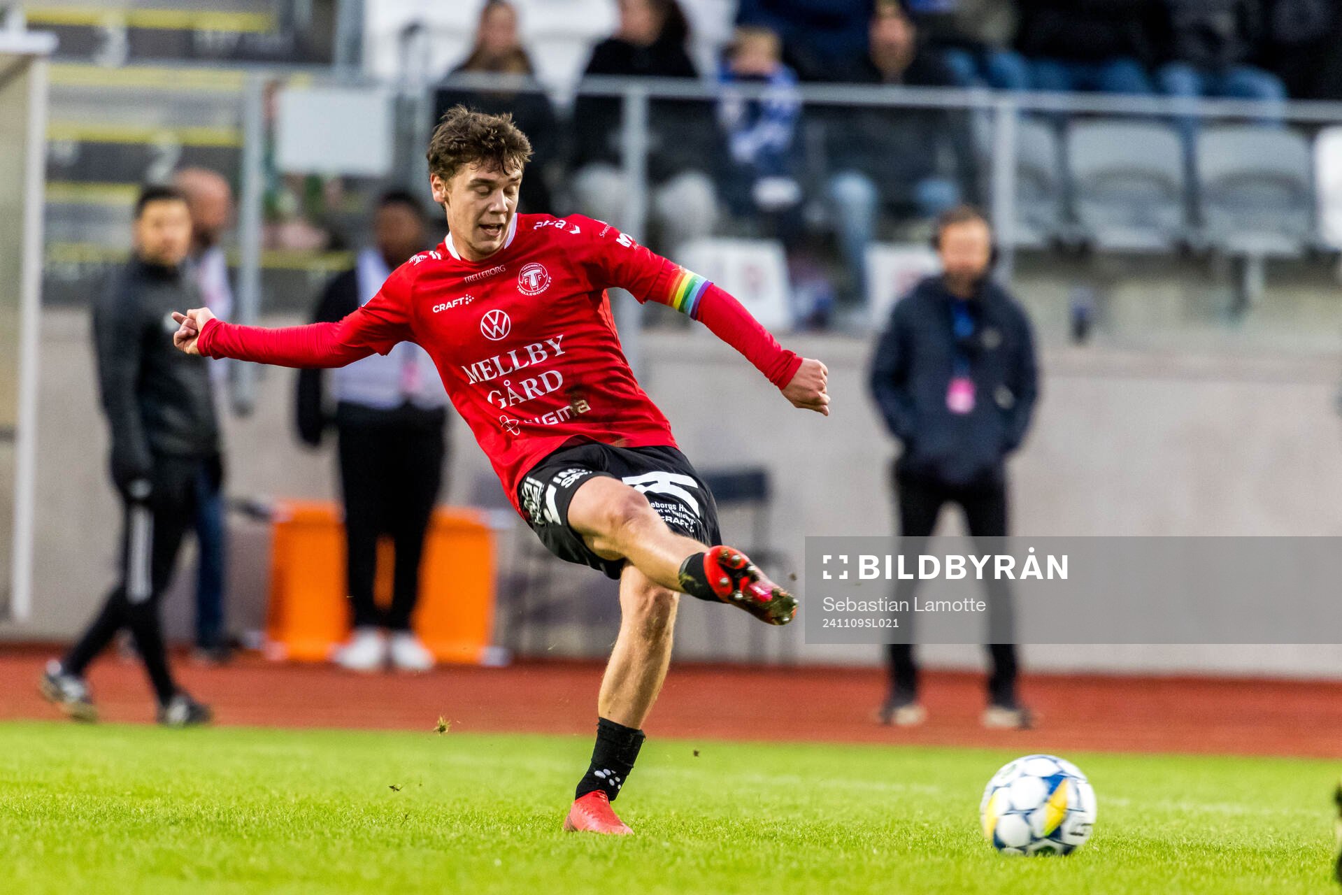 Trelleborgs Viktor Christiansson under fotbollsmatchen i Superettan mellan Oddevold och Trelleborg den 9 november 2024 i Uddevalla. 