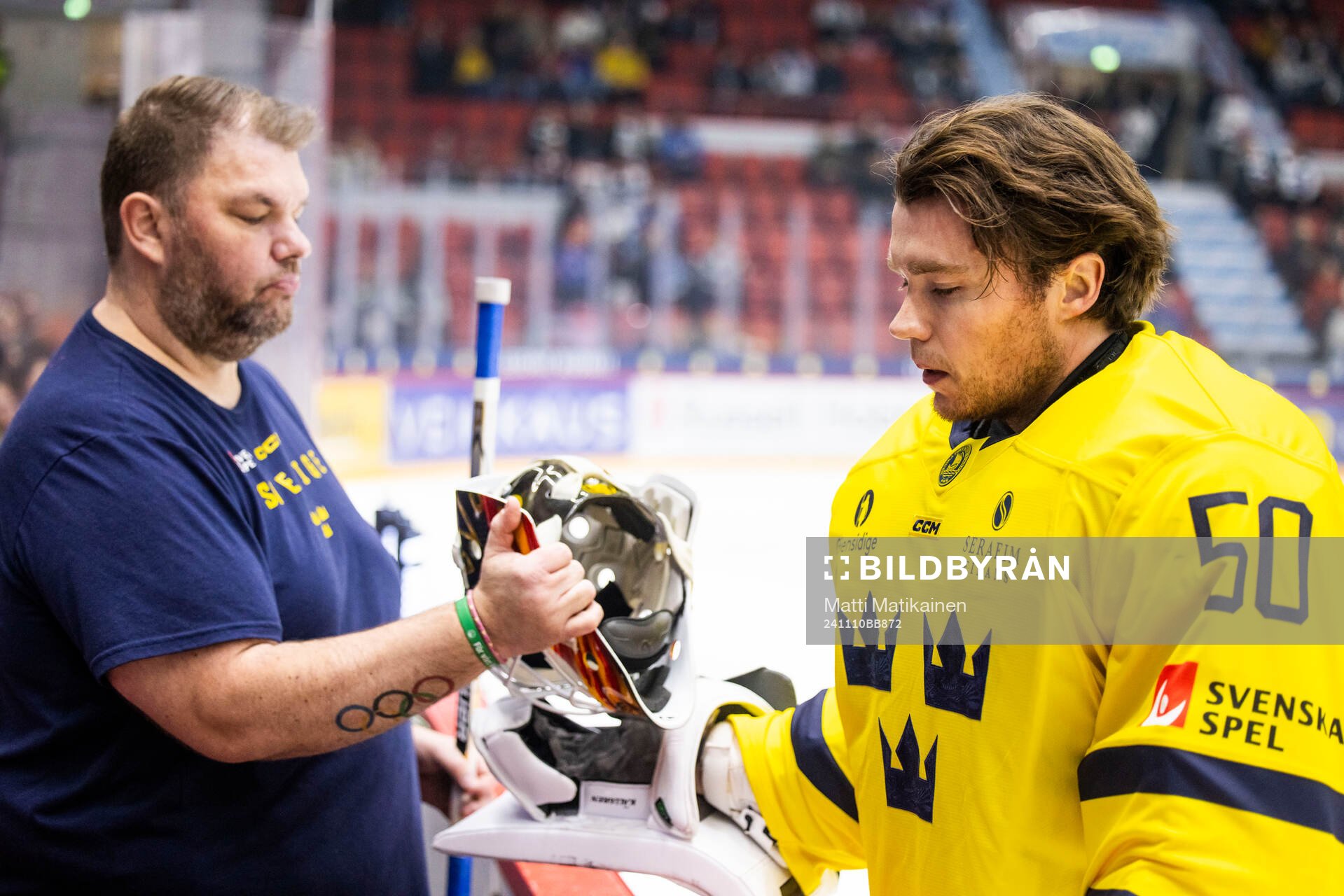 goalkeeper Erik Källgren of Sweden