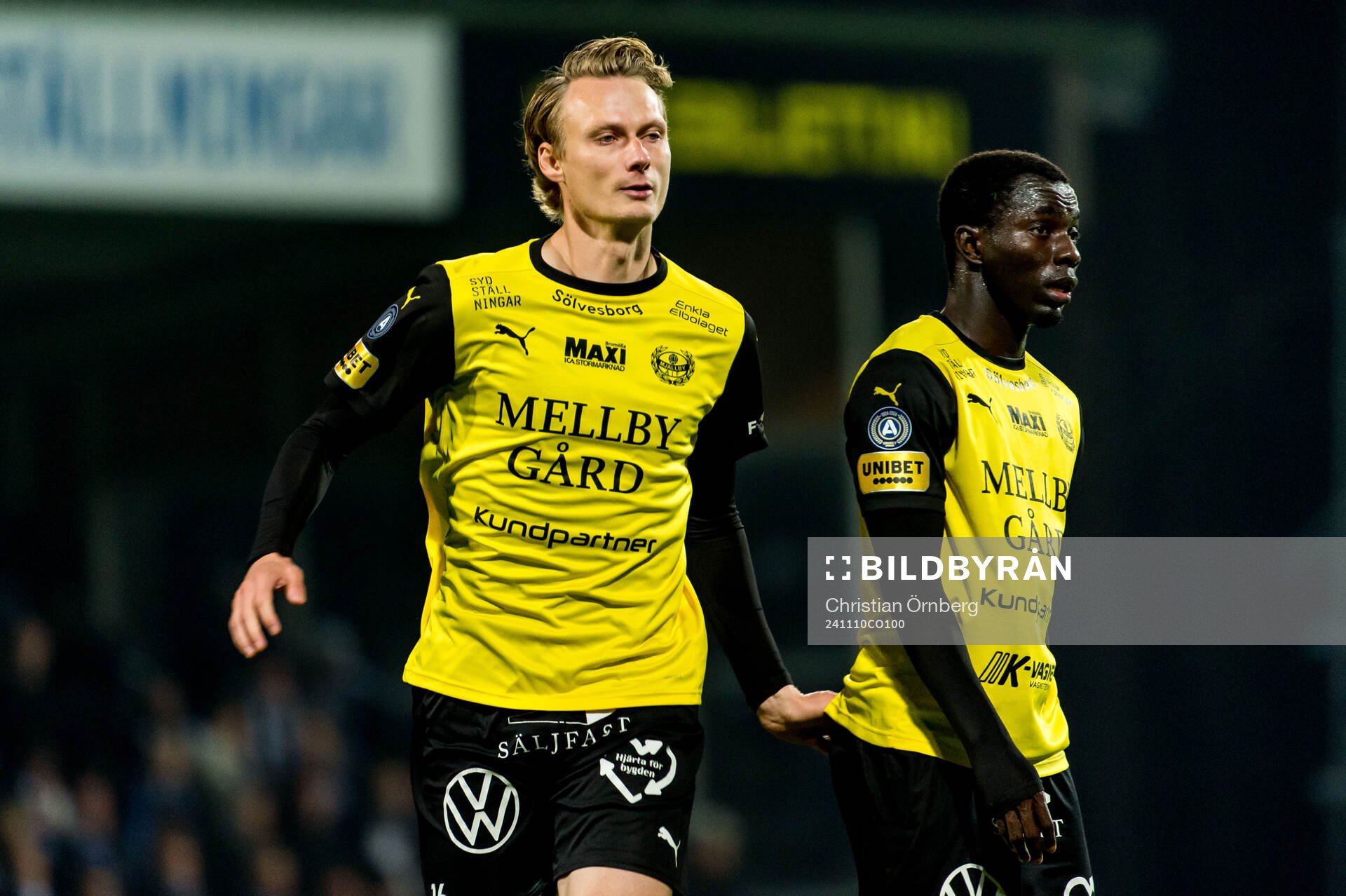 Mjällbys Alexander Johansson under fotbollsmatchen i Allsvenskan mellan Mjällby och IFK Göteborg den 10 november 2024 i Hällevik. 