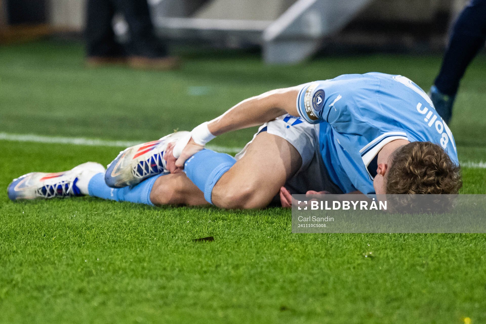 Malmö FFs Hugo Bolin har ont