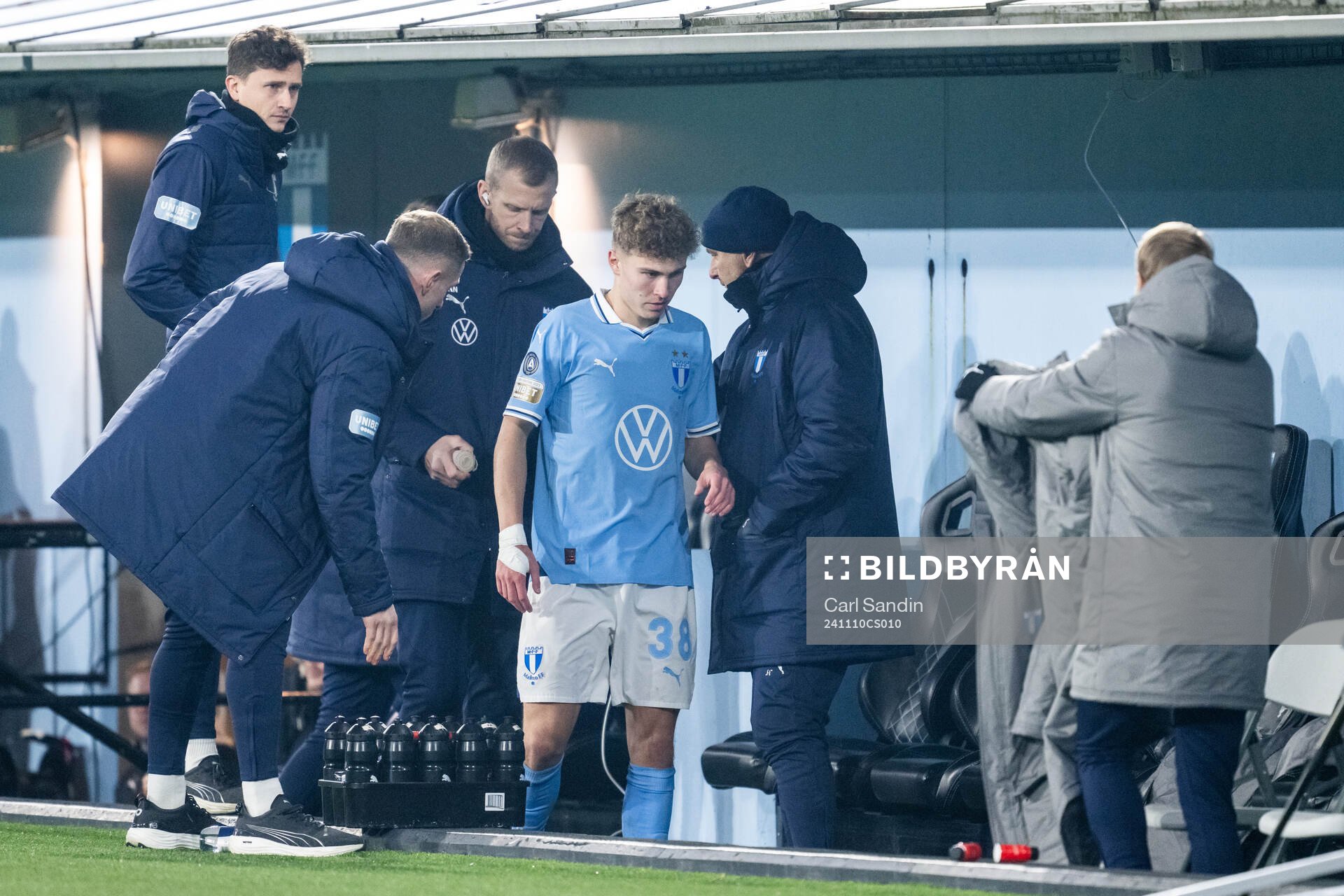 Malmö FFs Hugo Bolin byts ut