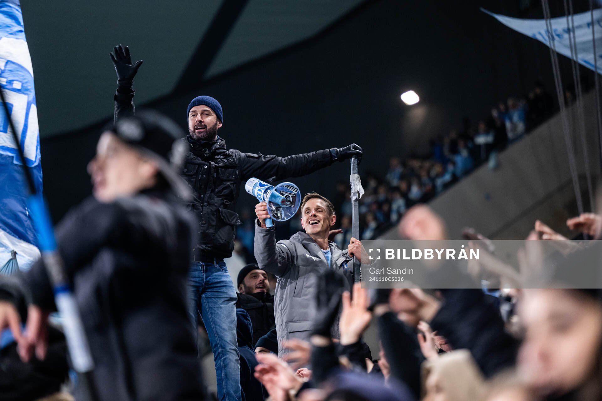 Malmö FFs Søren Rieks jublar med supportrarna