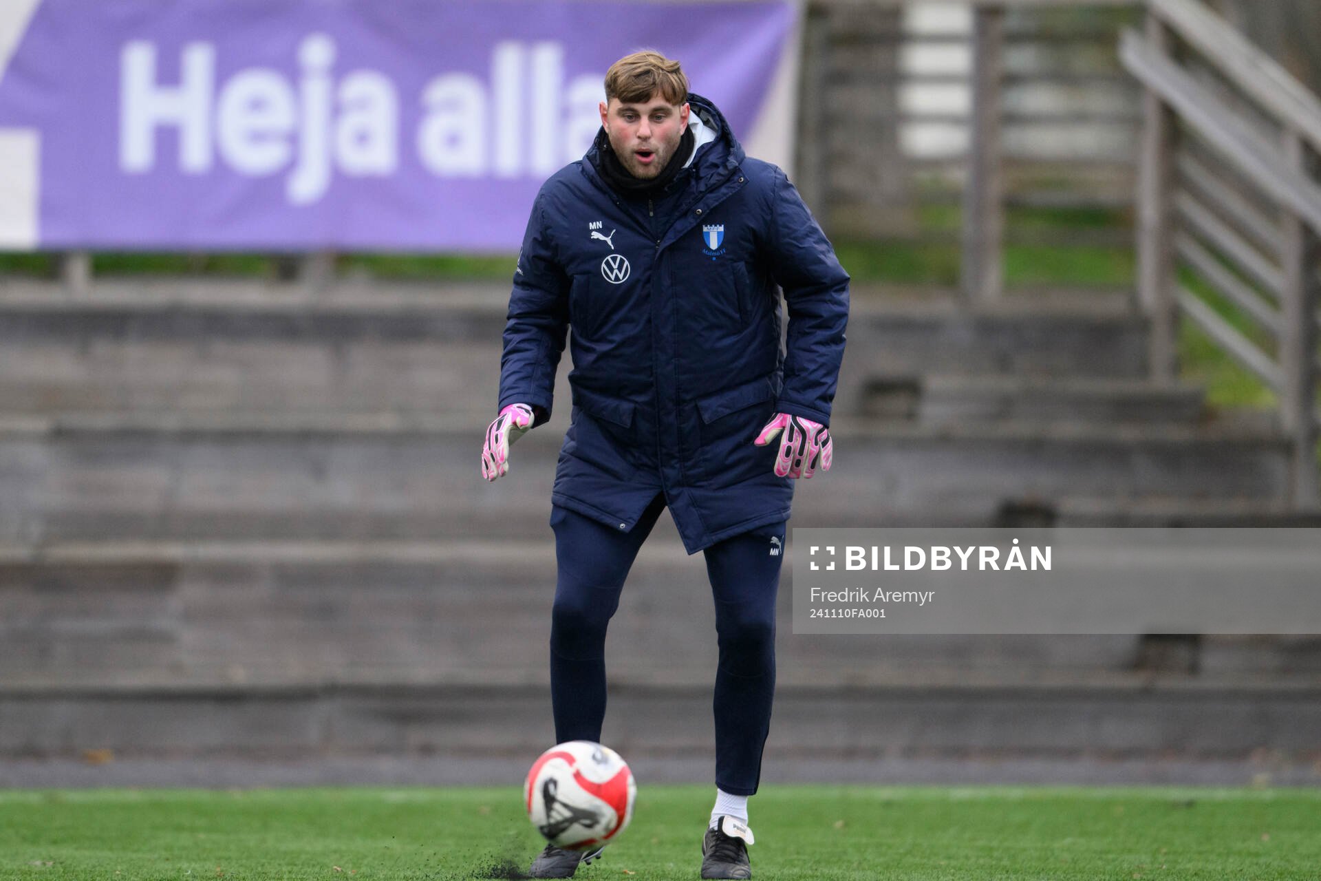 Malmö FFs målvatstränare Marcus Norman inför fotbollsmatchen i Elitettan mellan Alingsås och Malmö FF den 10 november 2024 i Alingsås. 