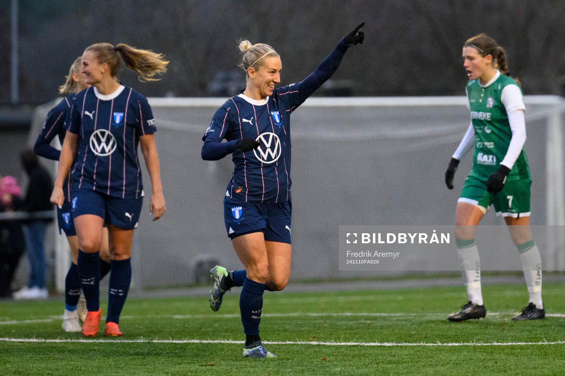 Malmö FFs målskytt Mia Persson jublar