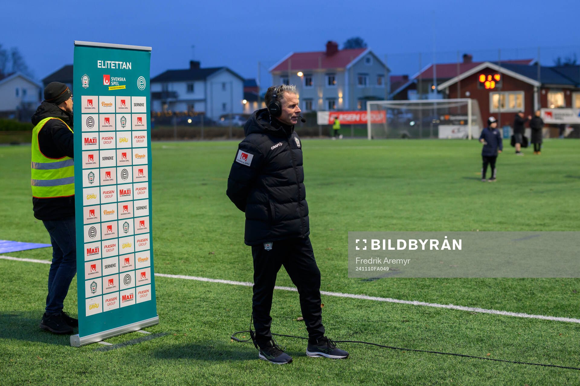 Alingsås huvudtränare Joakim Carlsson intervjuvas