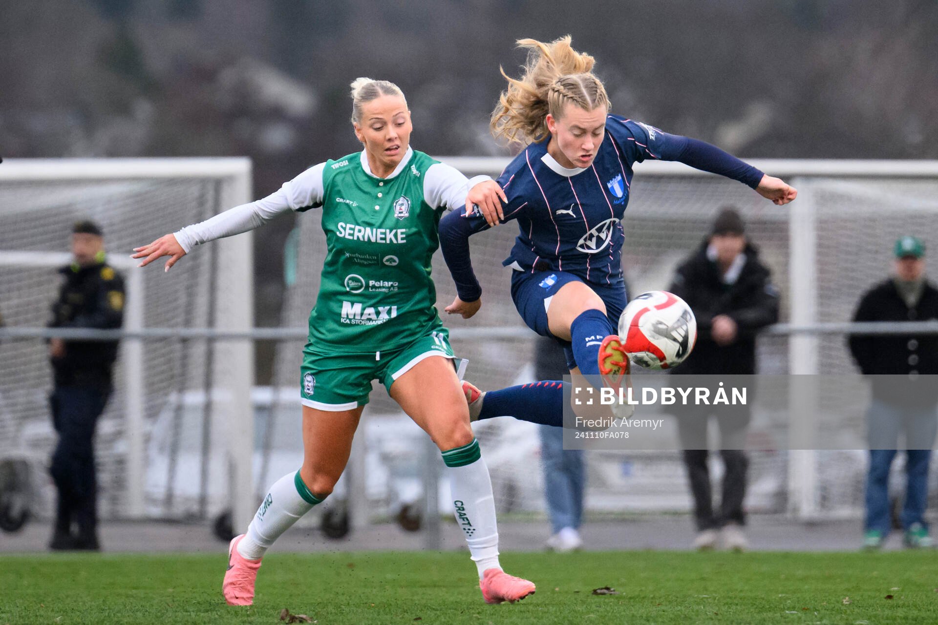 Alingsås Moa Öhman och Malmö FFs Sofia Wännerdahl