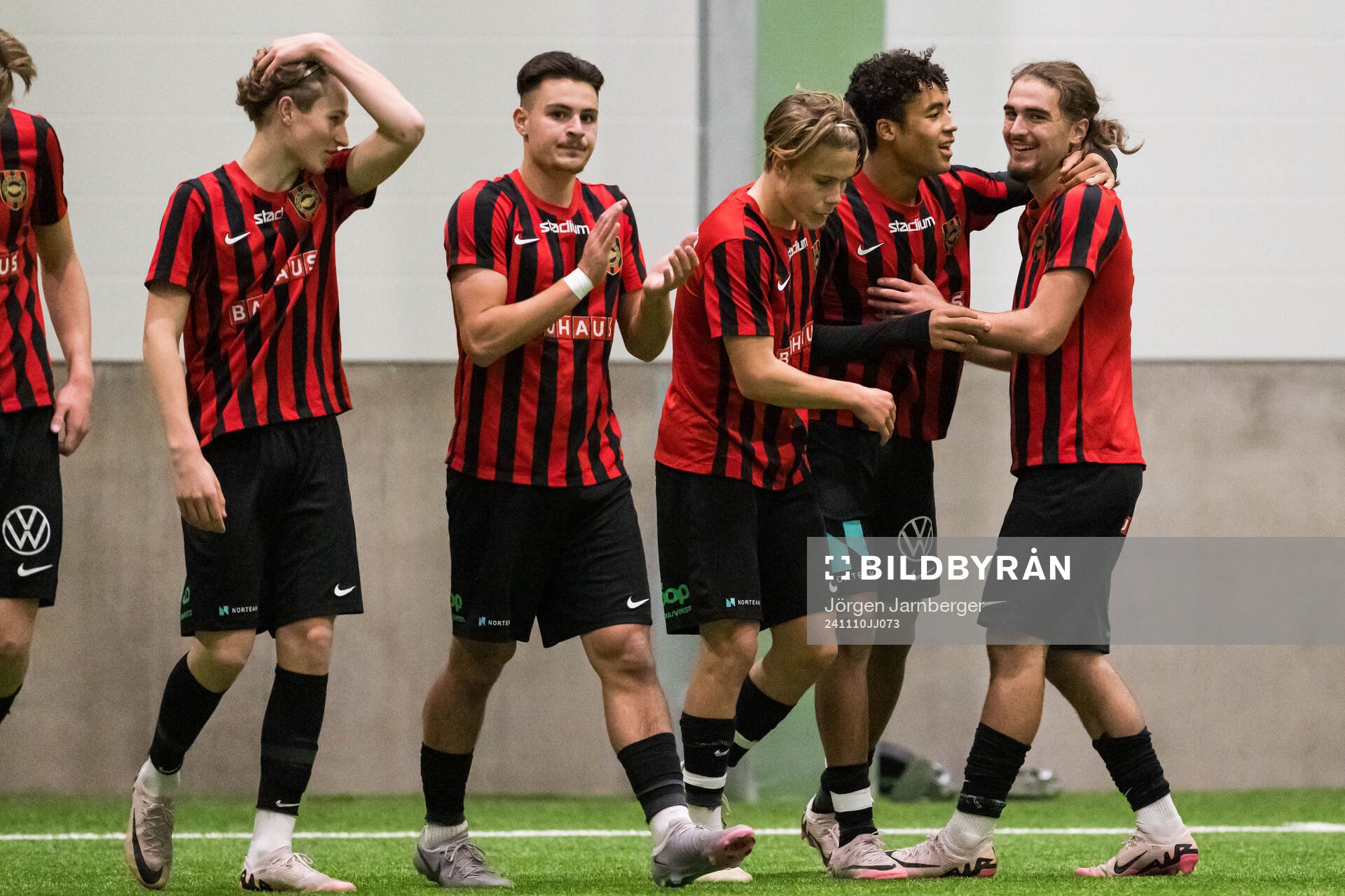 Brommapojkarna jublar