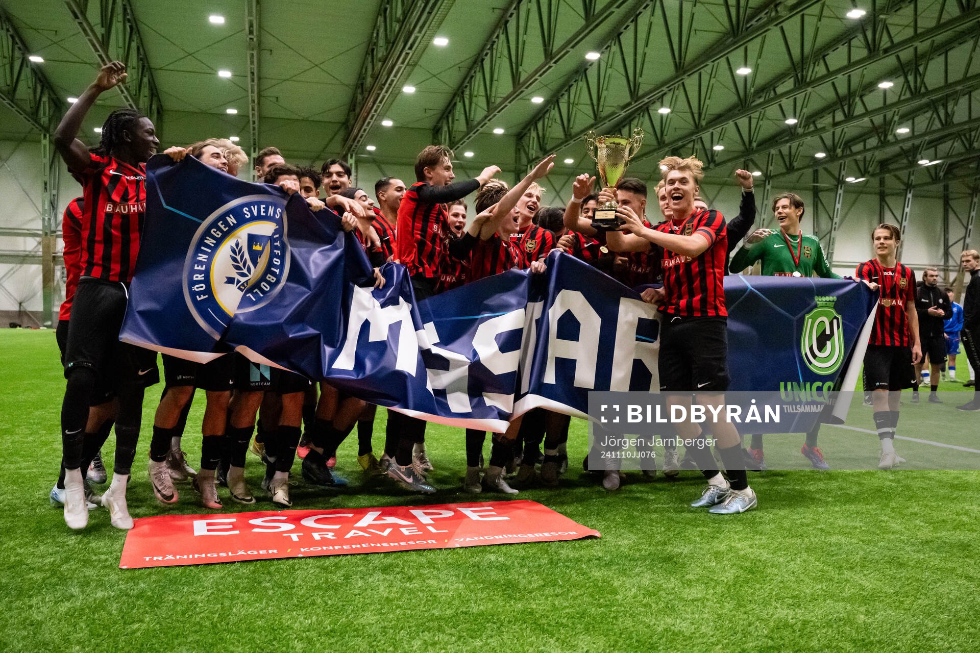 Brommapojkarnas spelare jublar