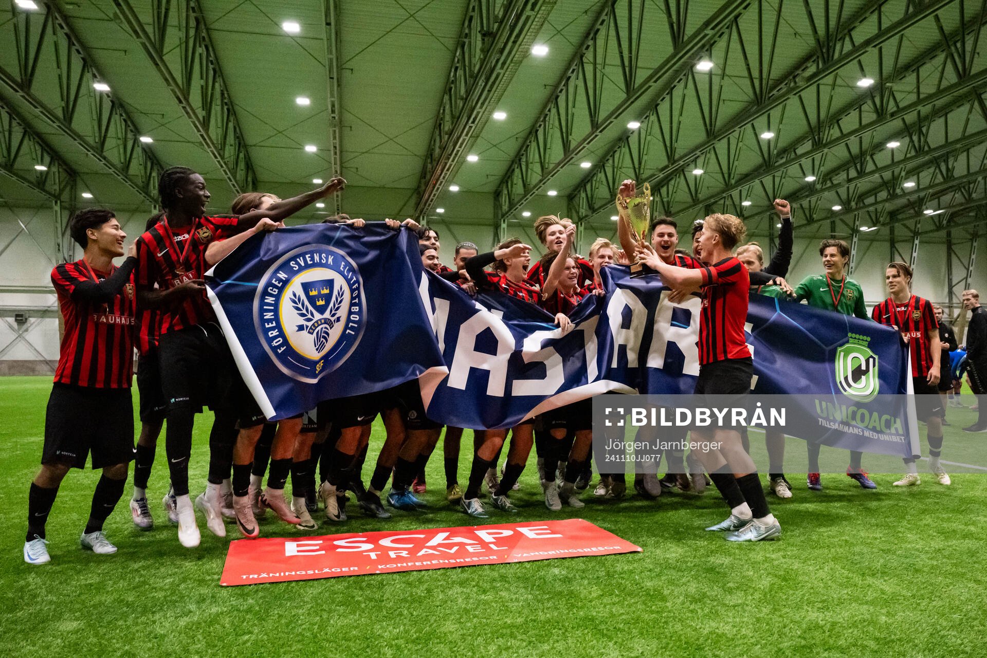 Brommapojkarnas spelare jublar