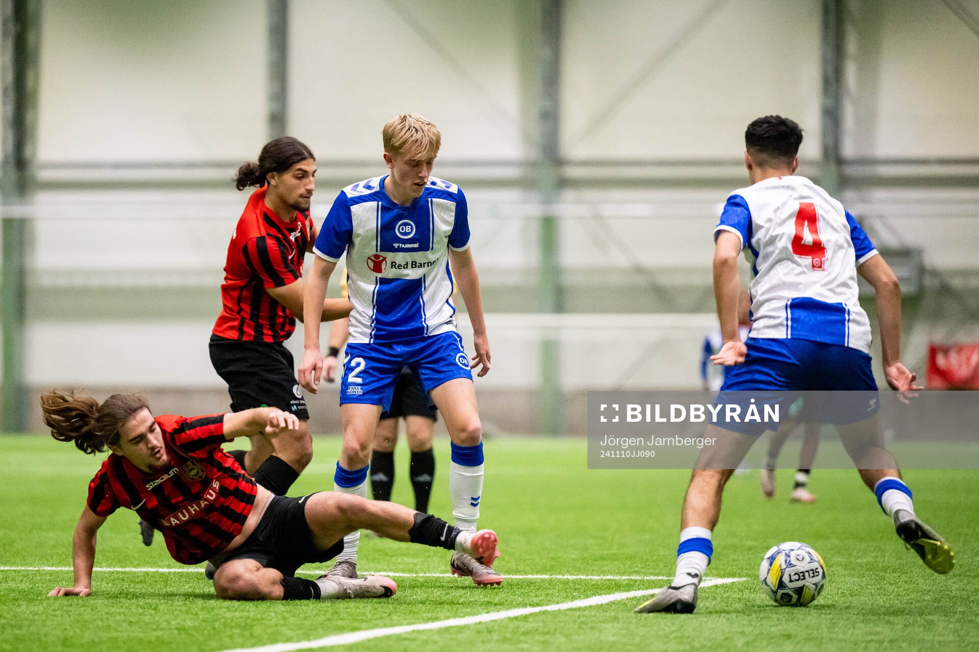 Brommapojkarnas Leart Krasniqi och David Isso