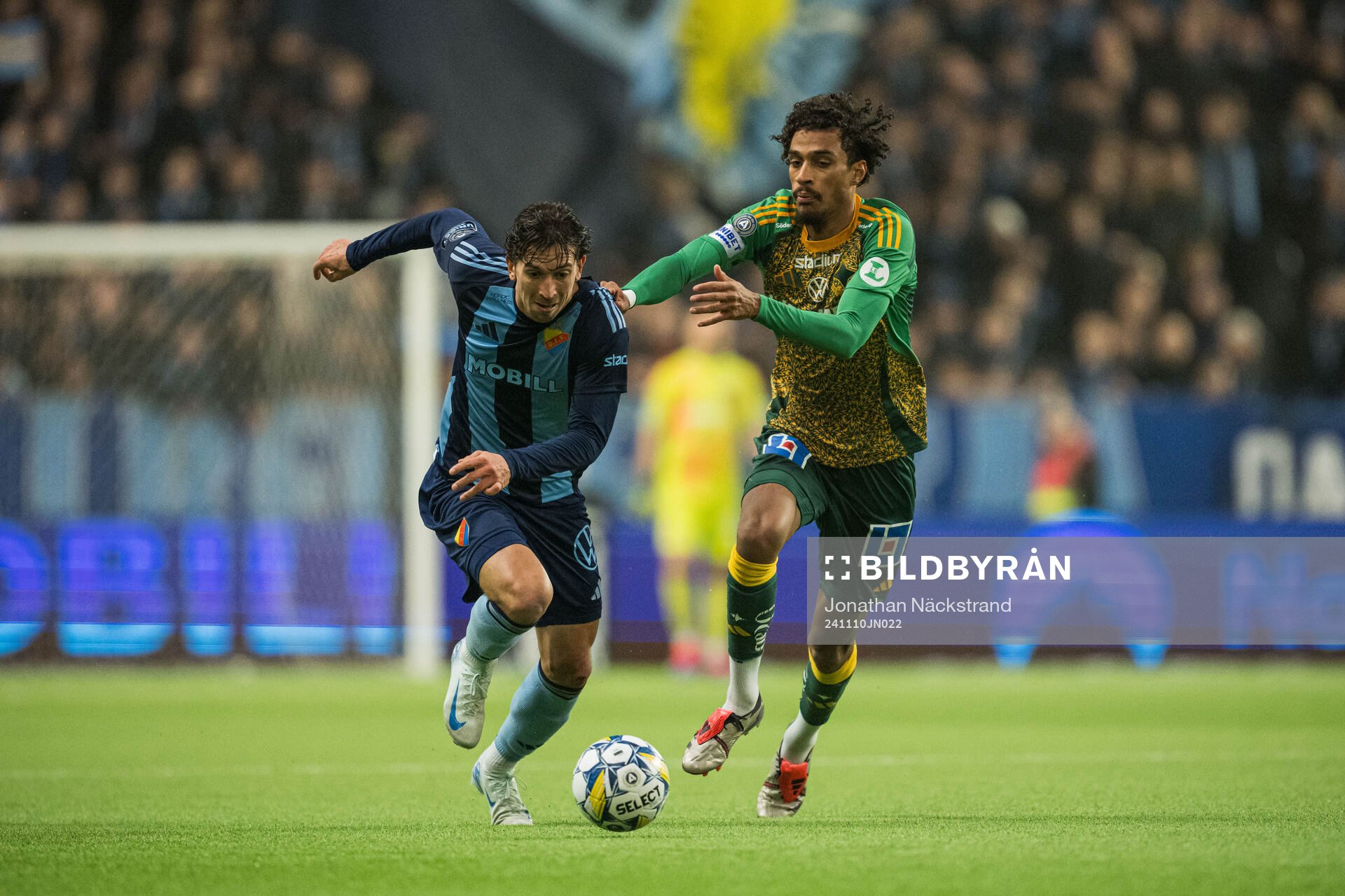 Djurgårdens Keita Kosugi och IFK Norrköpings Jesper Ceesay