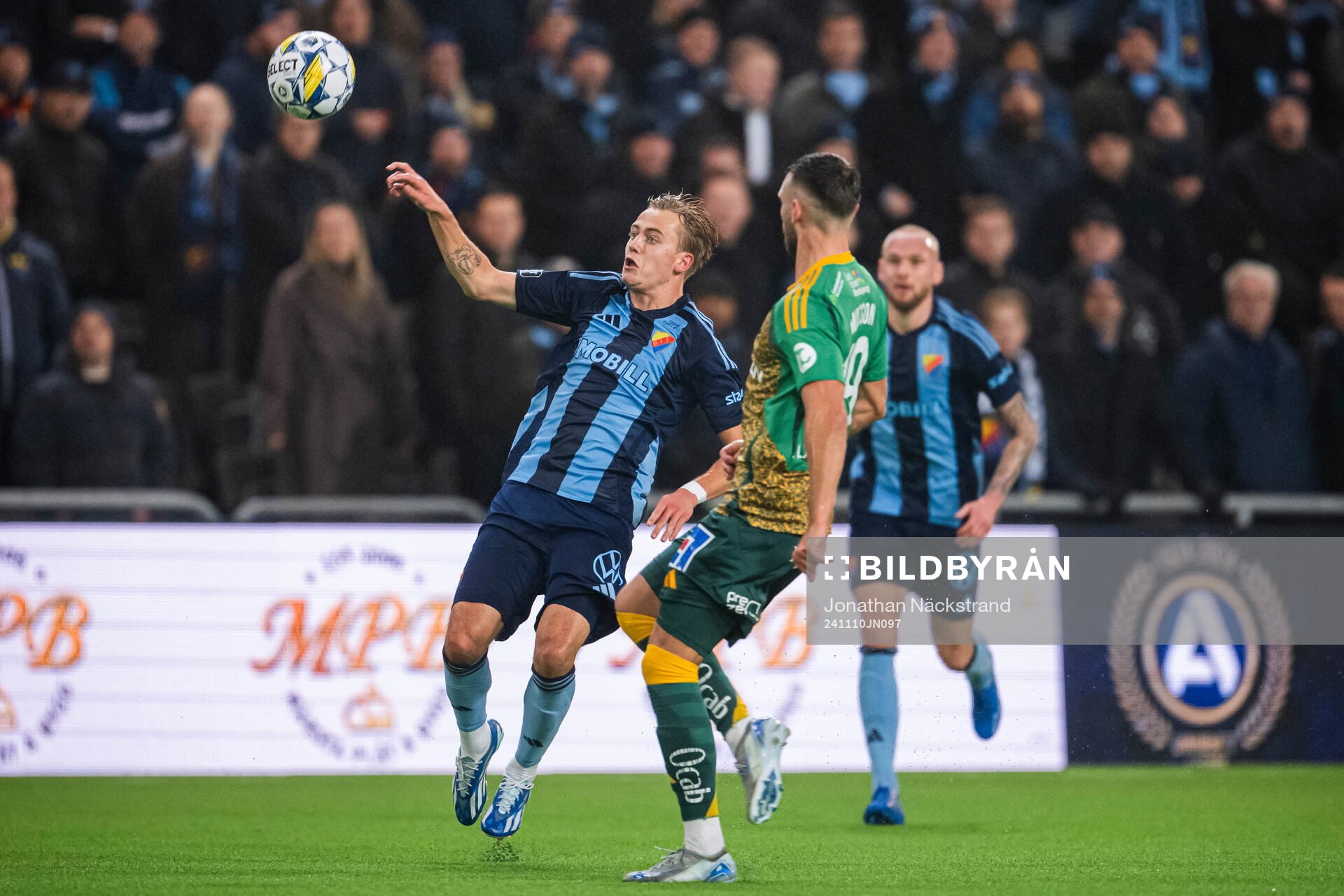Djurgårdens Oskar Fallenius och IFK Norrköpings Max Watson