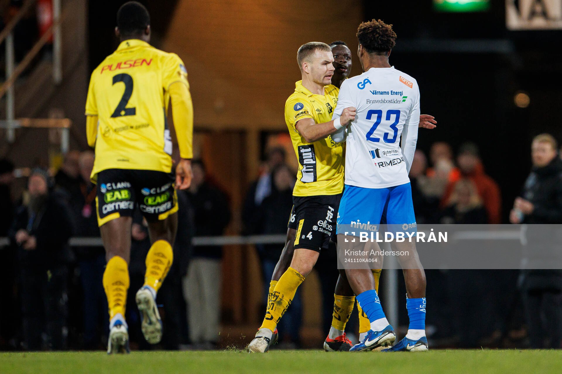 Elfsborgs Gustav Henriksson och Värnamos Samuel Kotto