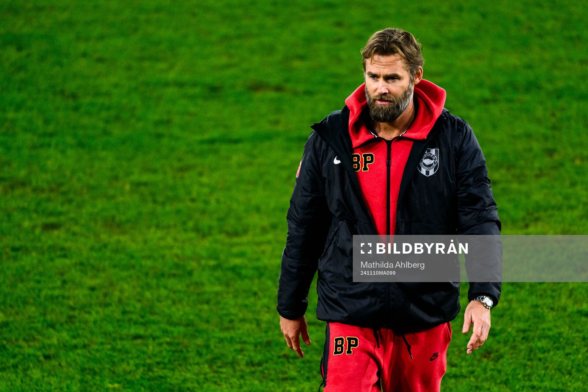 Brommapojkarnas tränare Olof Mellberg deppar