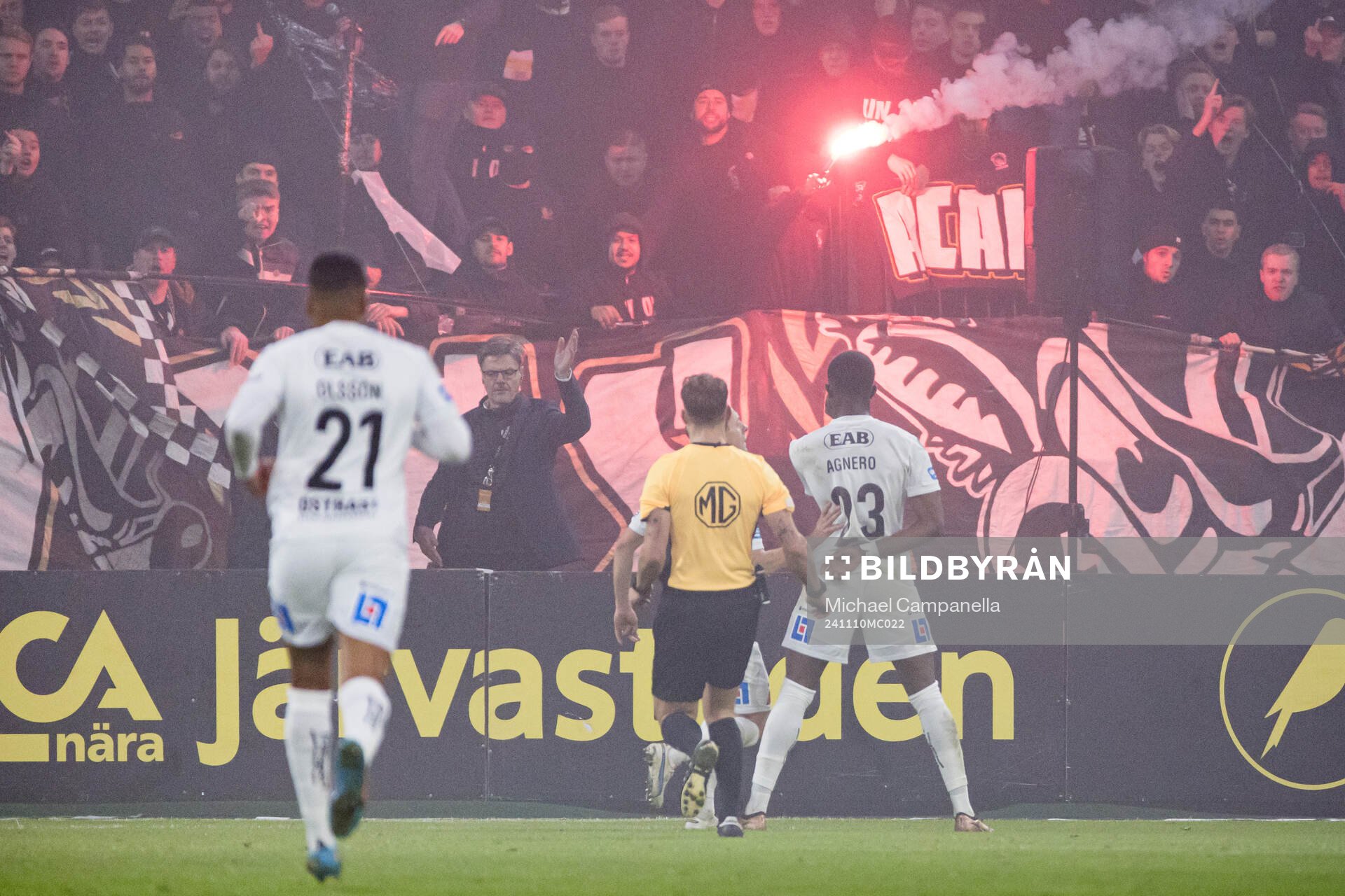 Halmstads Yannick Agnero jublar efter att han gjort 1-1 under fotbollsmatchen i Allsvenskan mellan AIK och Halmstad den 10 november 2024 i Stockholm.