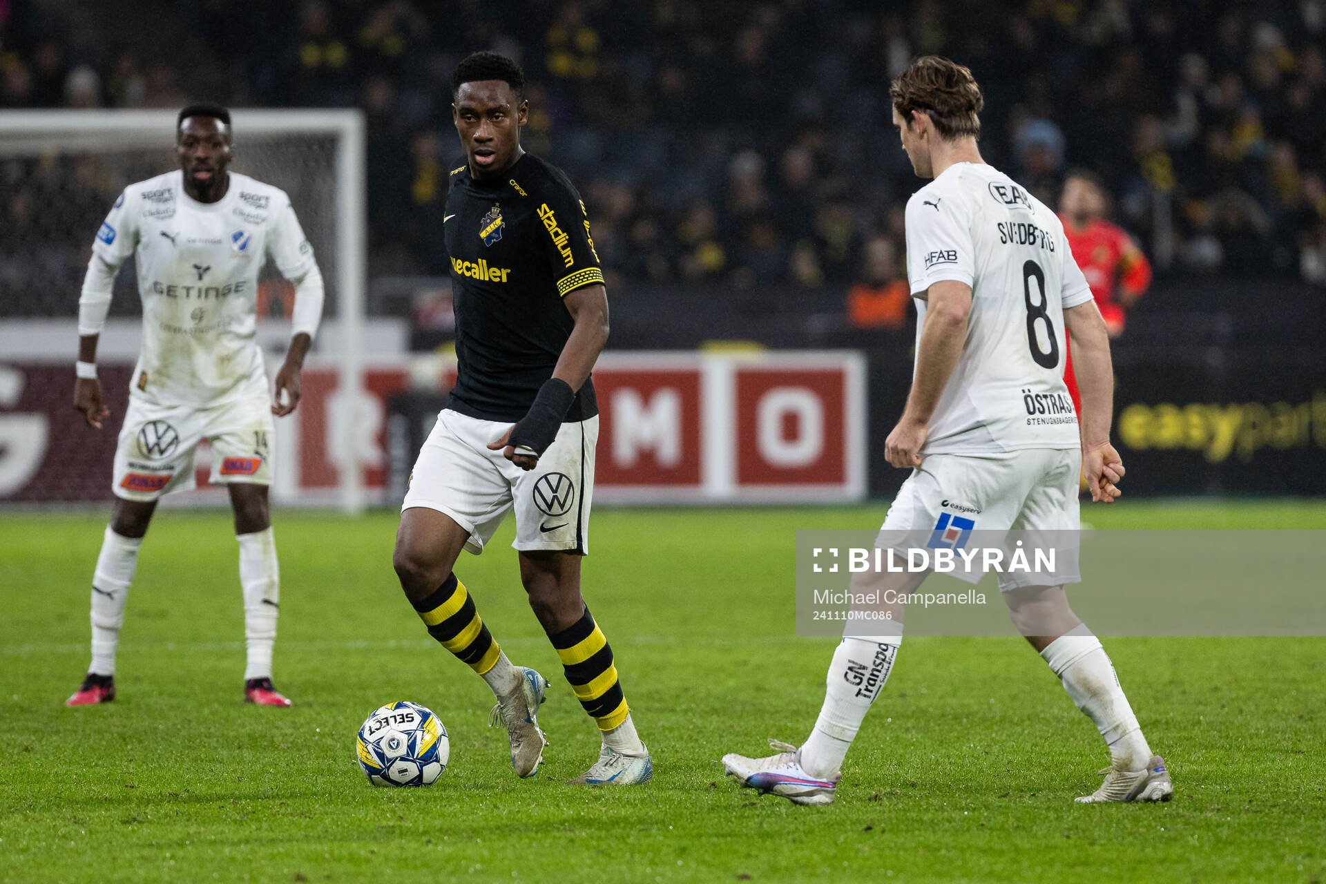 AIKs Mouhamed Lamine Fanne Dabo och Halmstads Jonathan