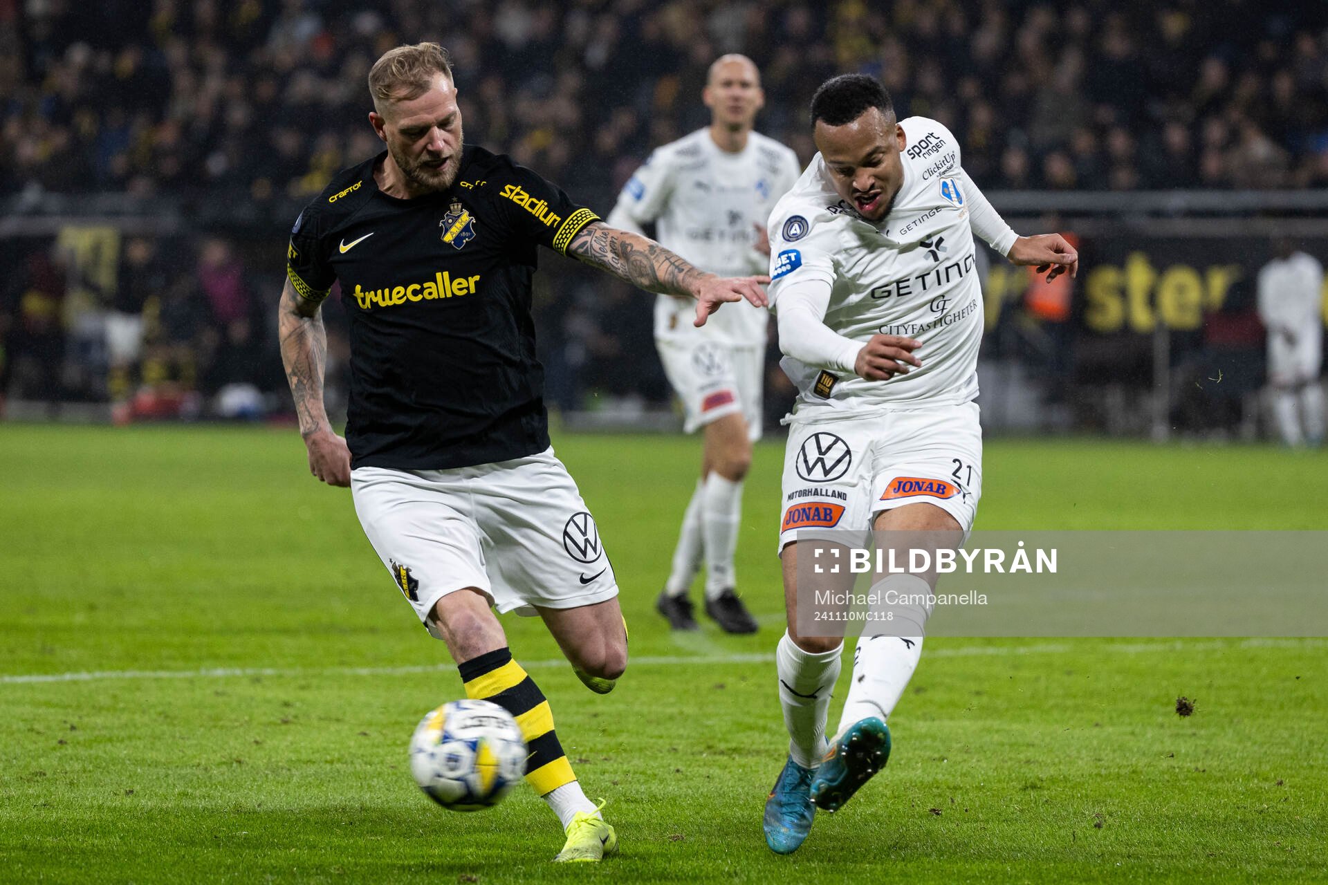 AIKs John Guidetti och Halmstads Marcus Olsson