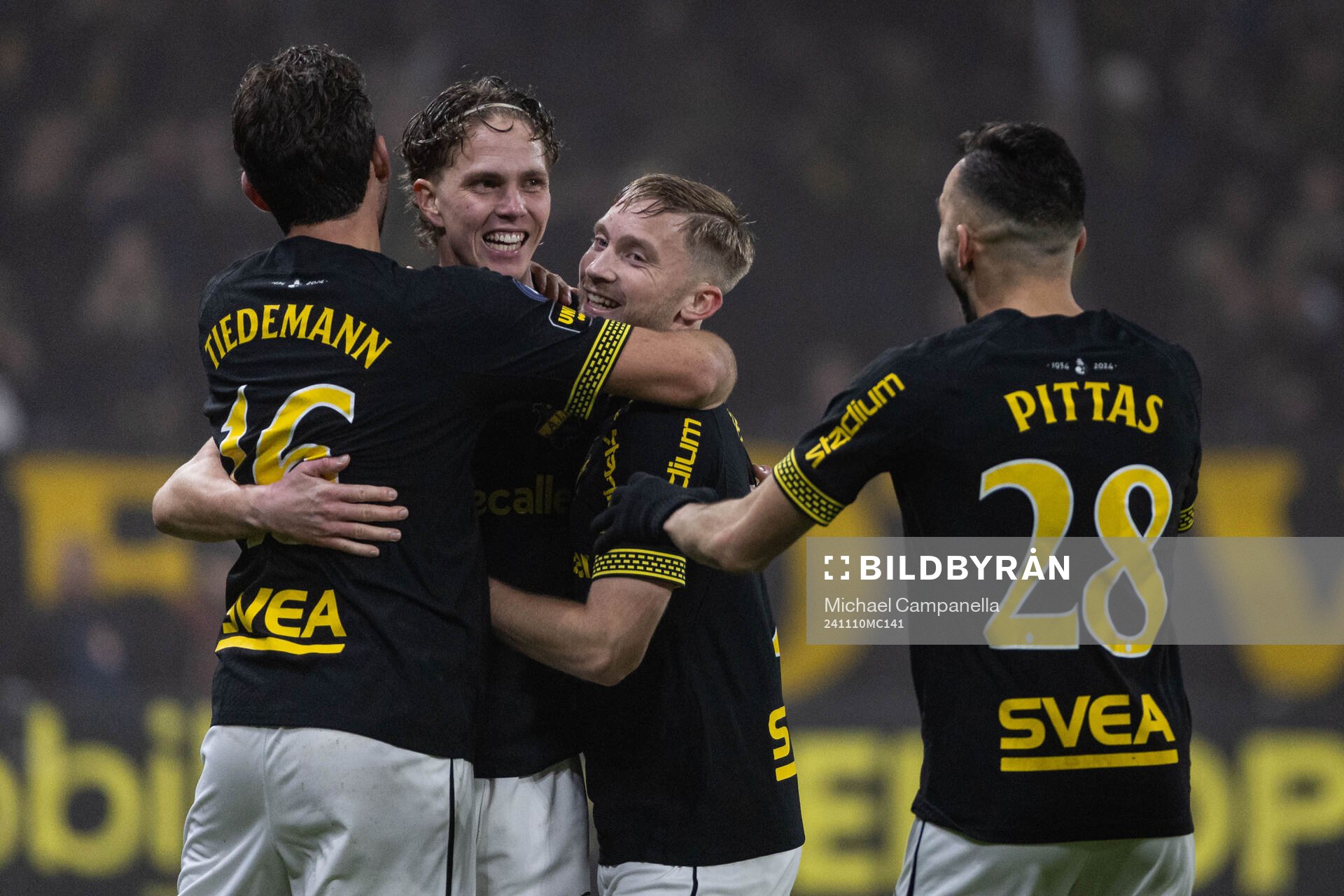 AIKs Onni Valakari jublar