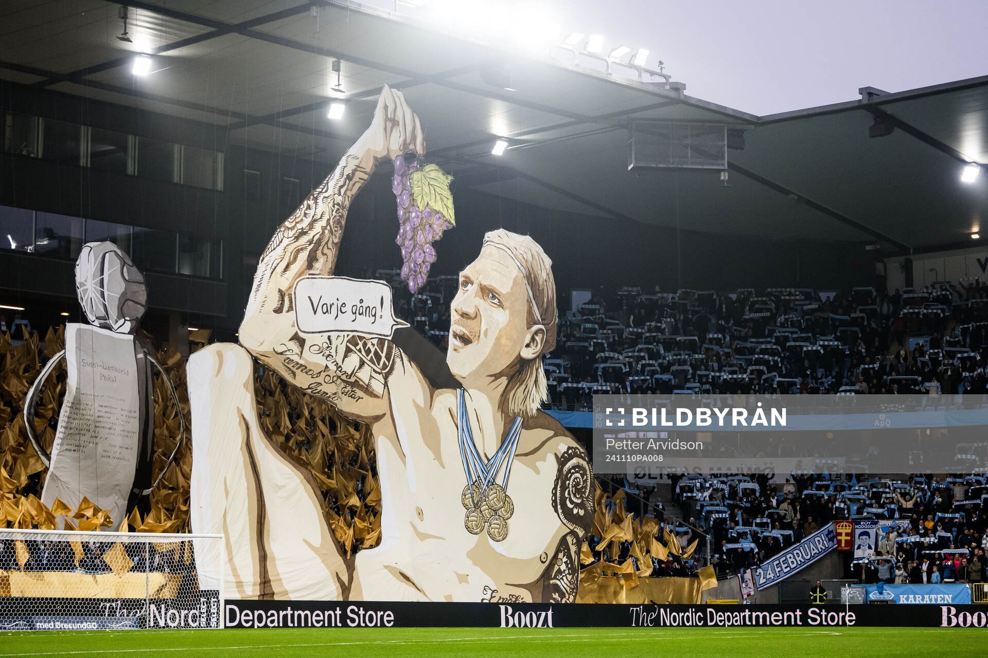 Malmö FFs supportrar med ett tifo