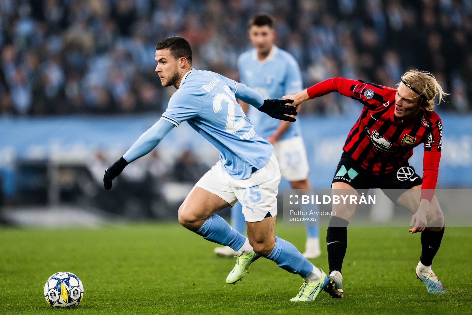 Malmö FFs Gabriel Busanello och Brommapojkarnas Alexander