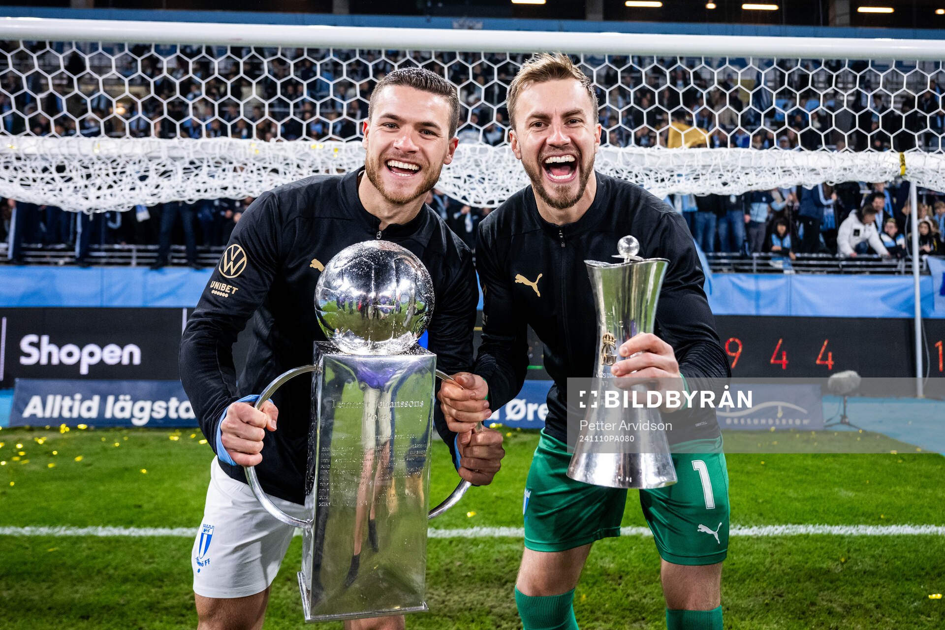 Malmö FFs Gabriel Busanello och målvakt Ricardo Friedrich