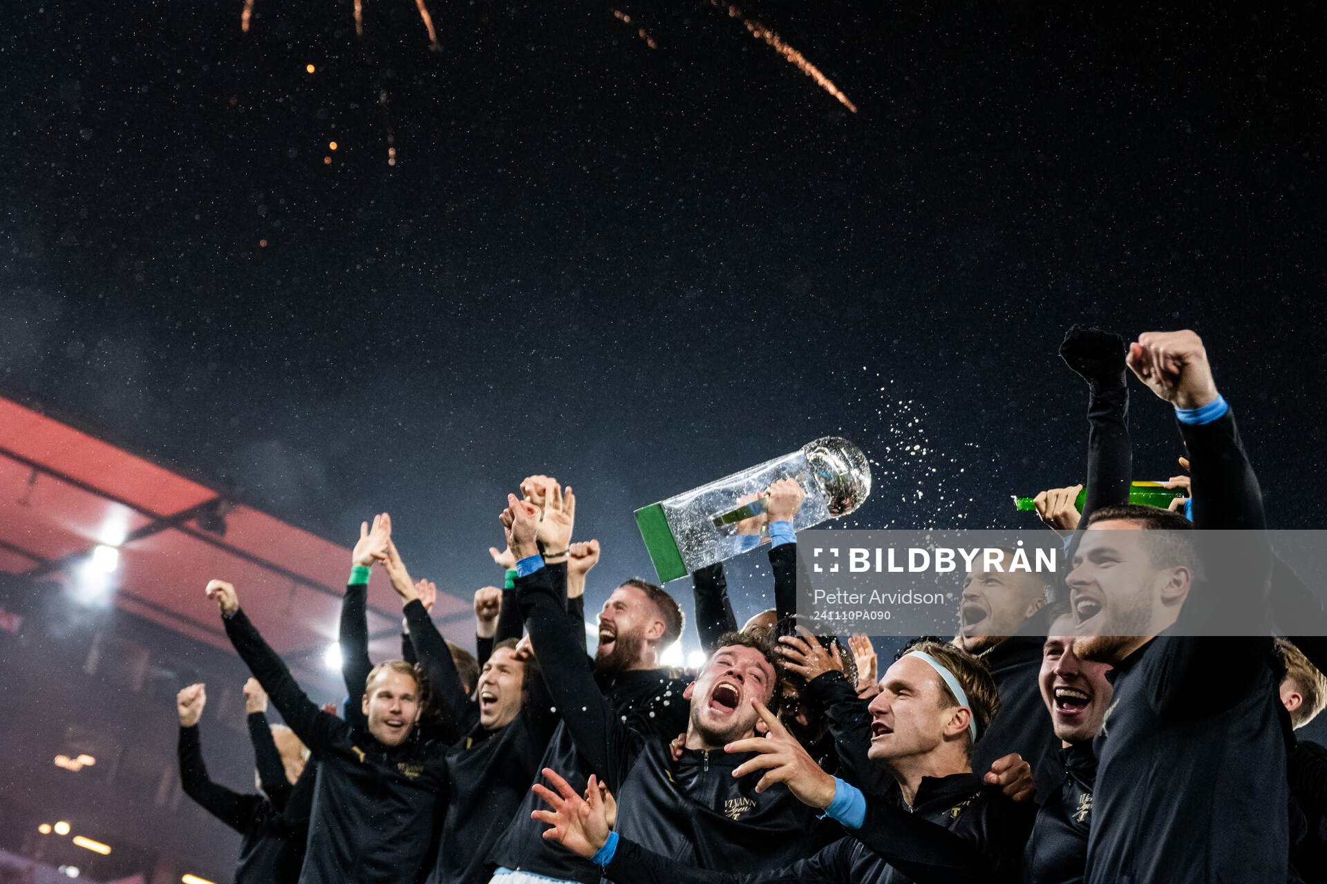 Malmö FFs Colin Rösler och Pontus Jansson jublar med