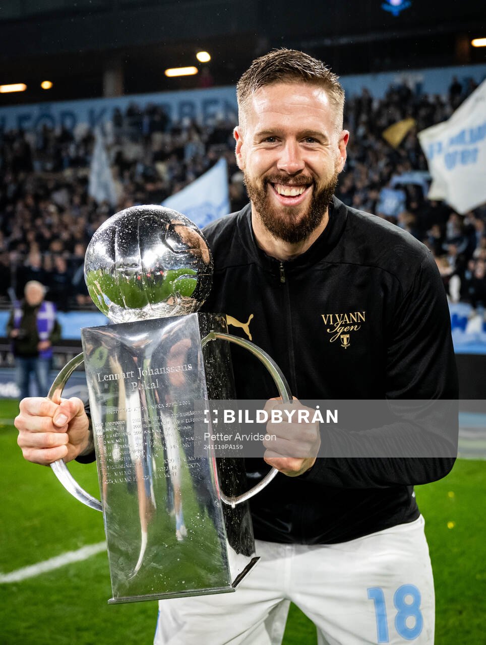Malmö FFs Pontus Jansson jublar med Lennart Johanssons