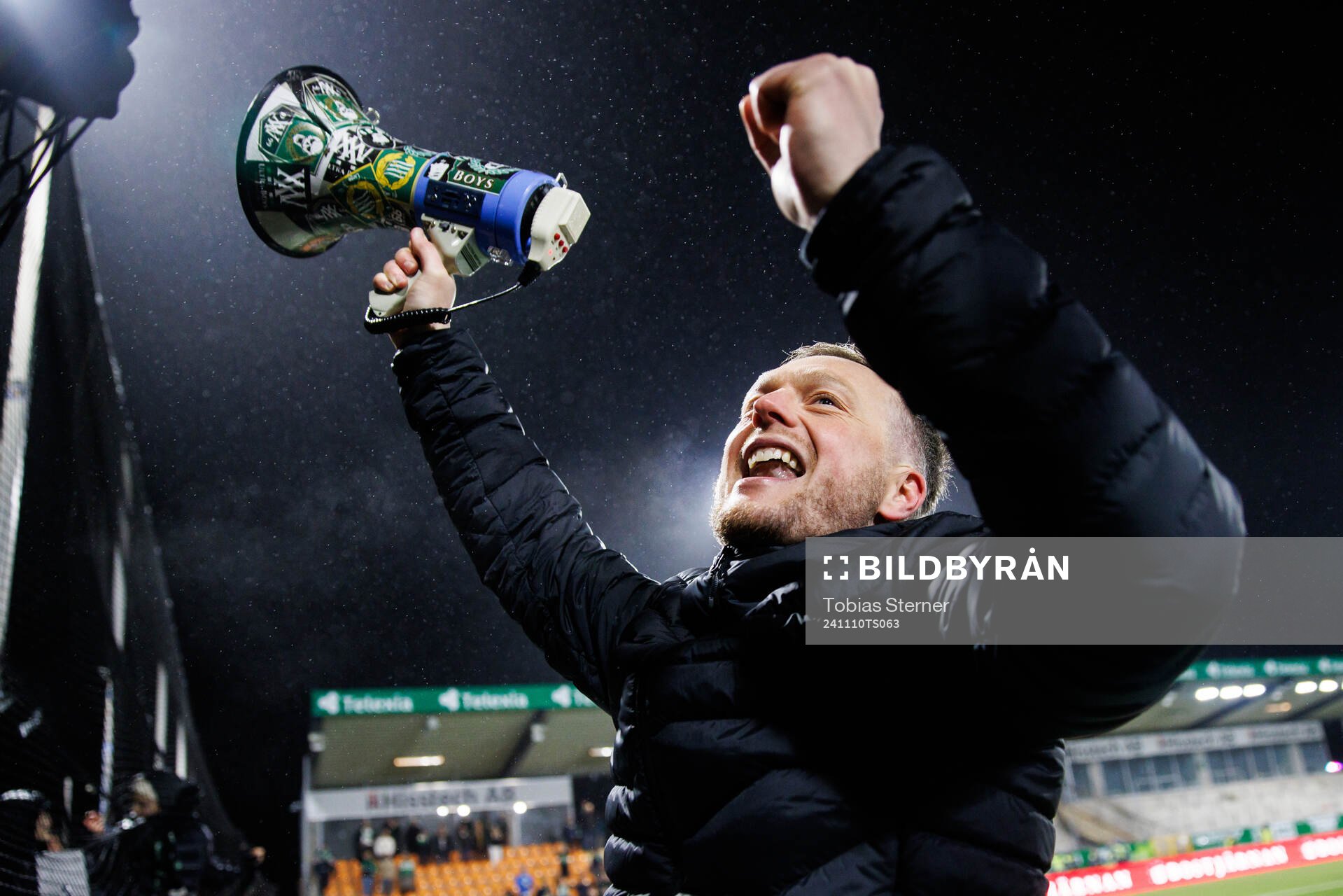 Hammarbys tränare Kim Hellberg jublar