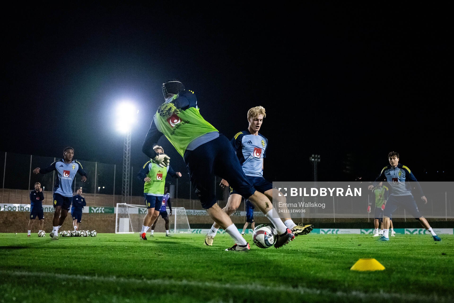 Goalkeeper Jacob Widell Zetterström and Lucas Bergvall of the Swedish men's football national team at a training session on November 11, 2024 in Marbella.