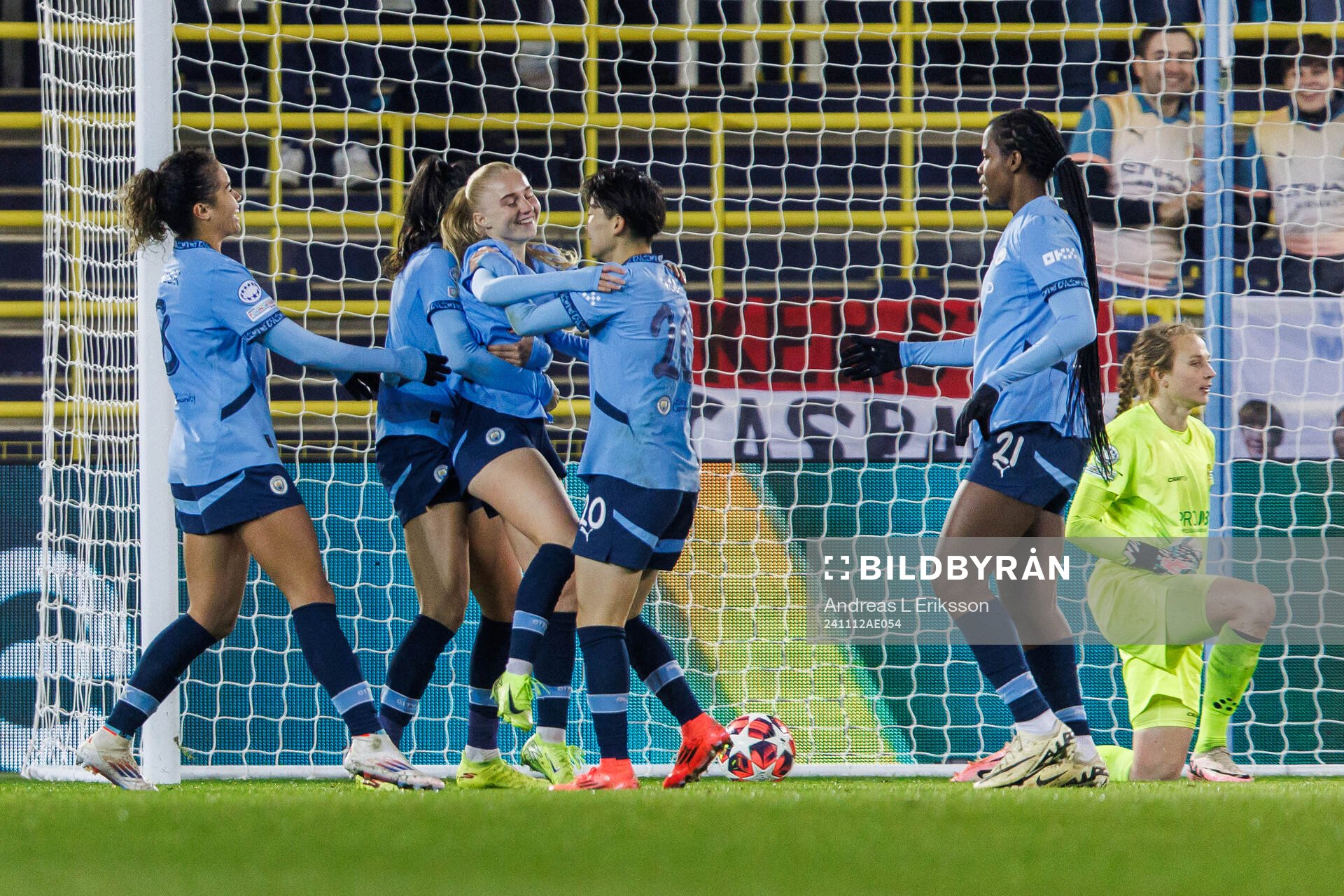 Players of Manchester City celebrate