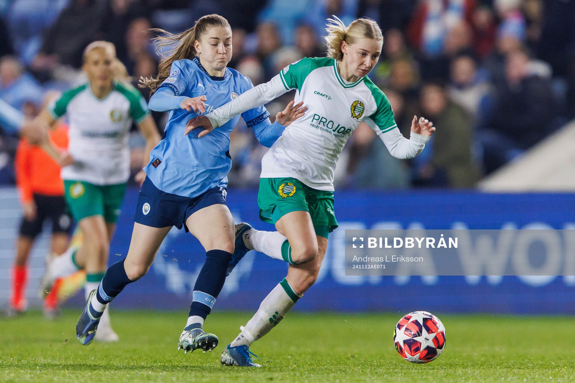Jessica Park of Manchester City and Thea Sørbo of Hammarby