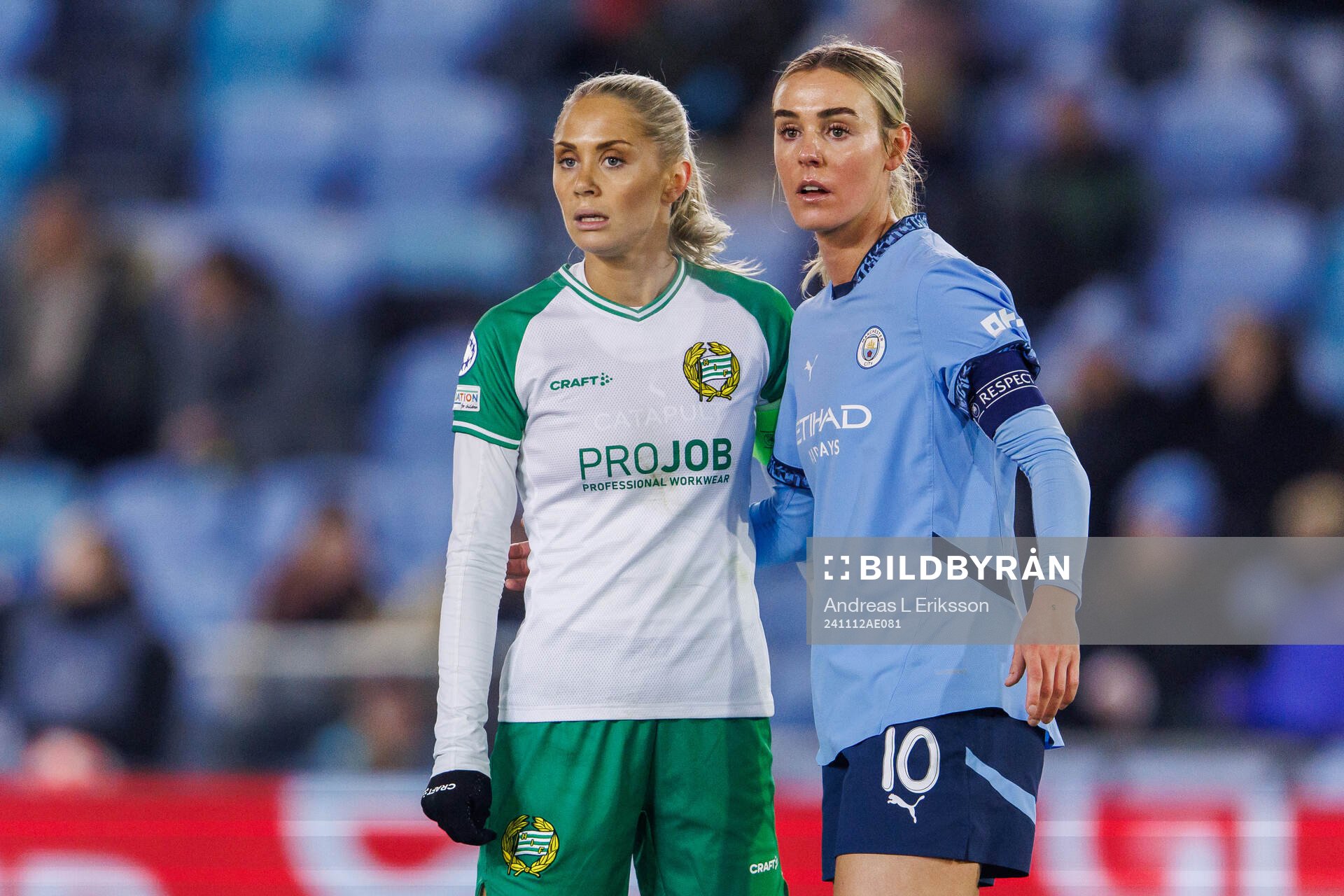 Alice Carlsson of Hammarby and Jill Roord of Manchester City