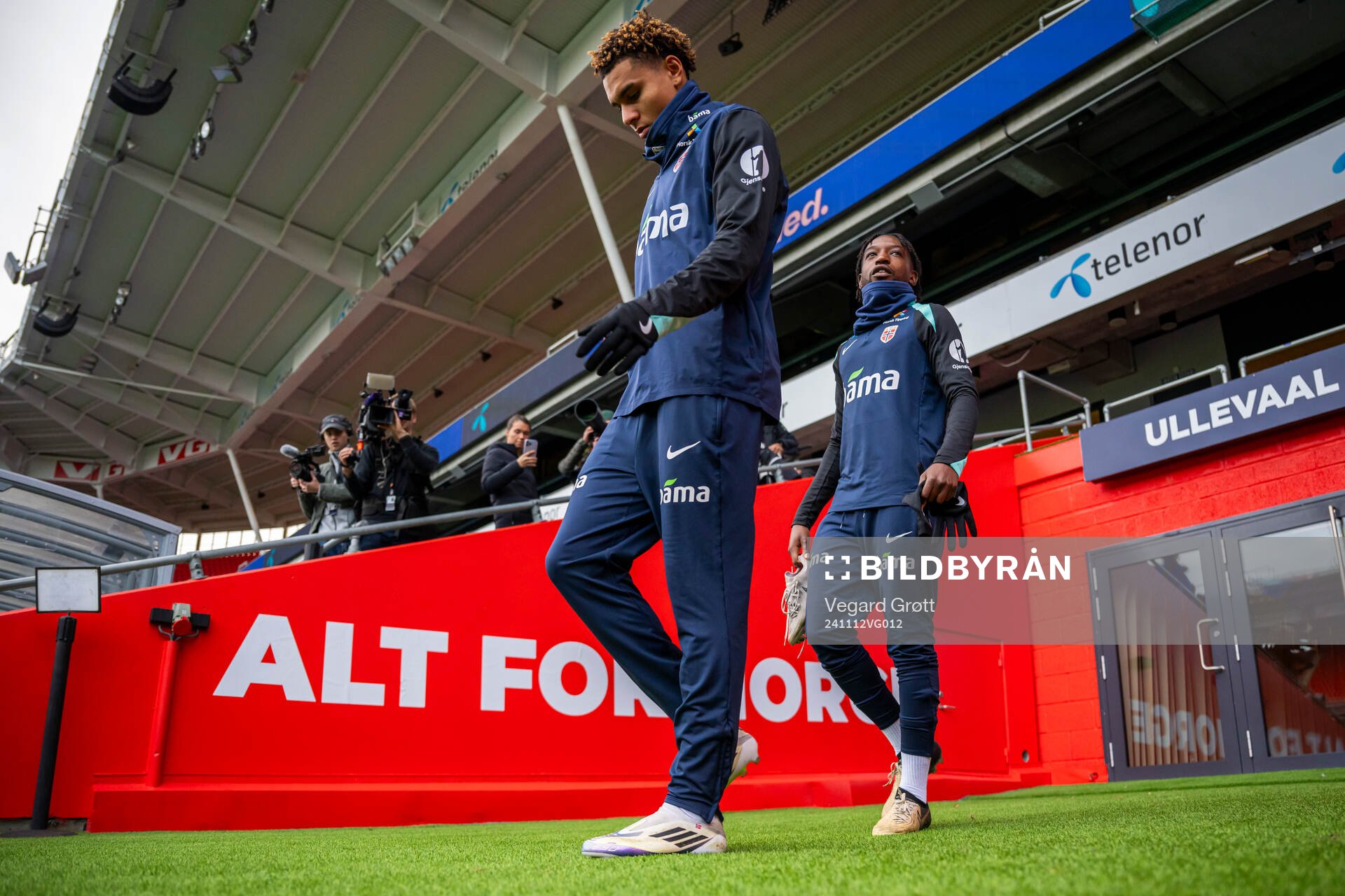 Antonio Nusa and Warren Kamanzi of the Norwegian national
