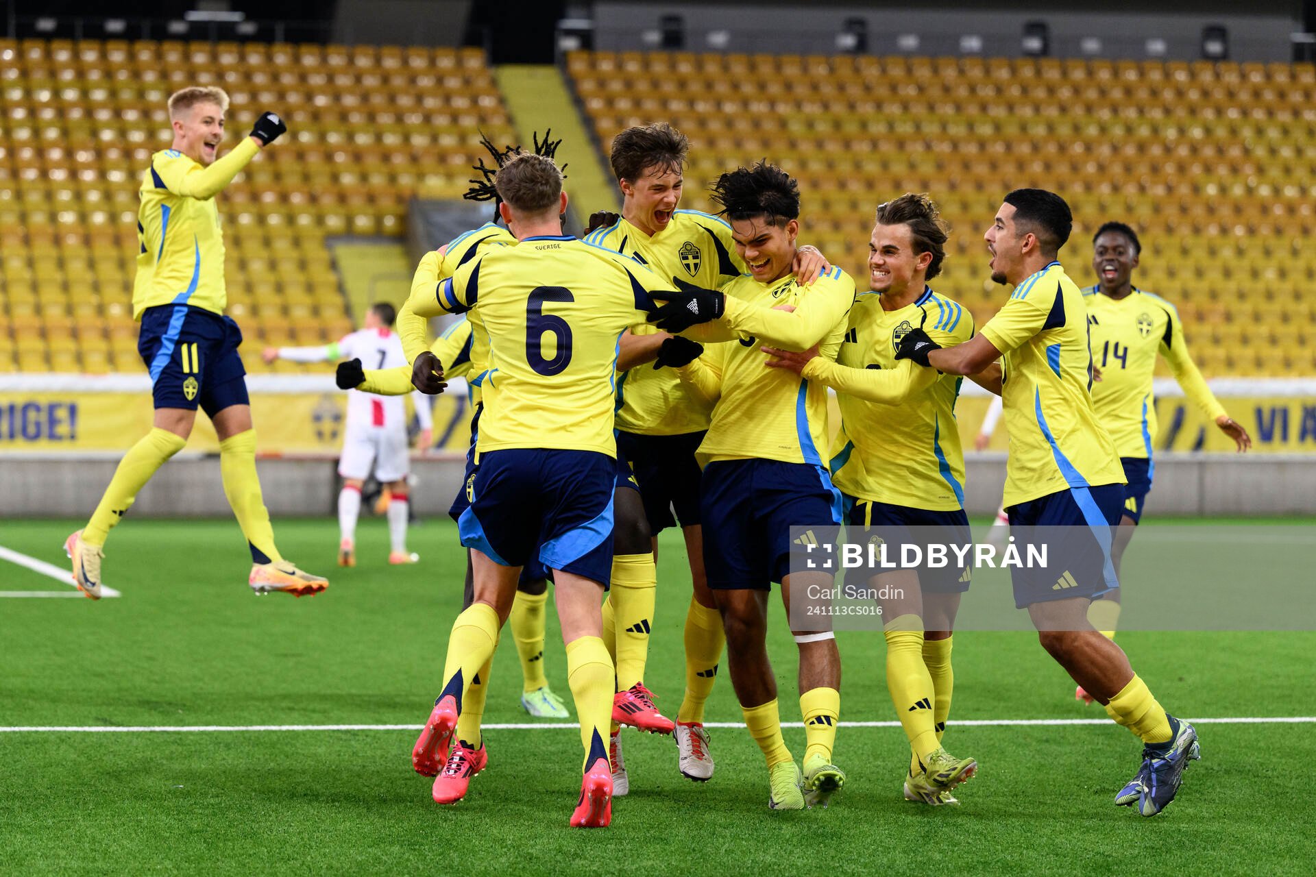 Noel Sernelius of Sweden celebrates