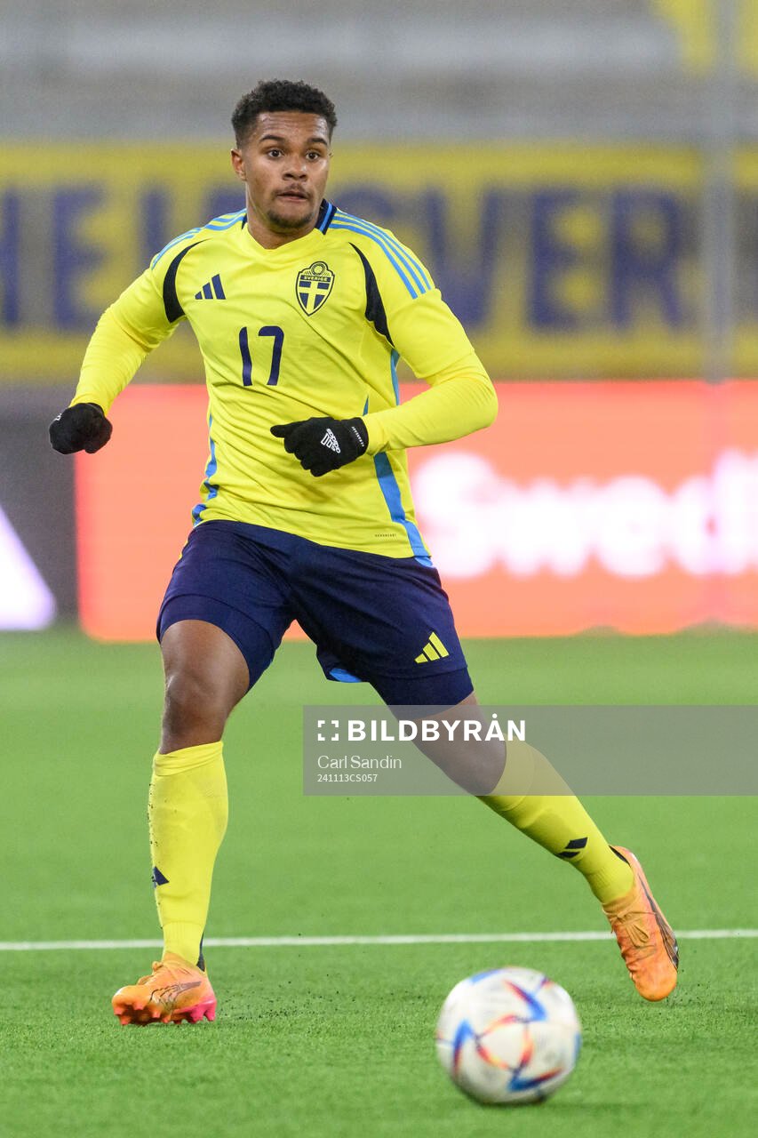 Santino Samuyiwa of Sweden during the under-19 Euro Qualifier football match between Georgia and Sweden on November 13, 2024 in Borås.