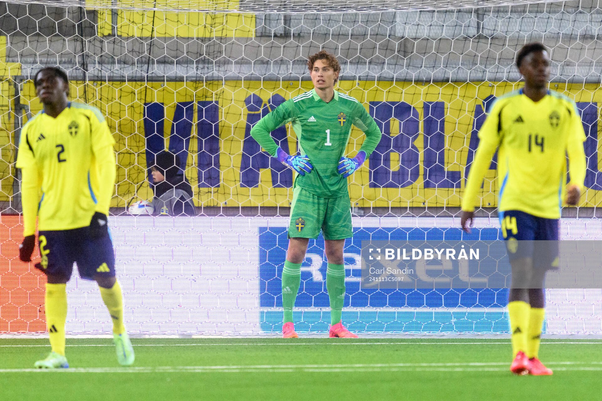 goalkeeper William Nieroth Lundgren of Sweden looks dejected