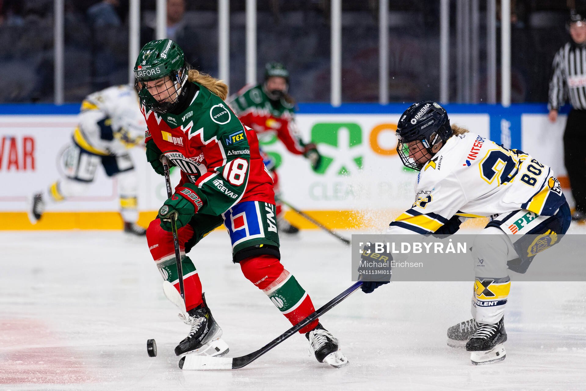 Frölundas Elisa Holopainen och HV71s Kennedy Bobyck