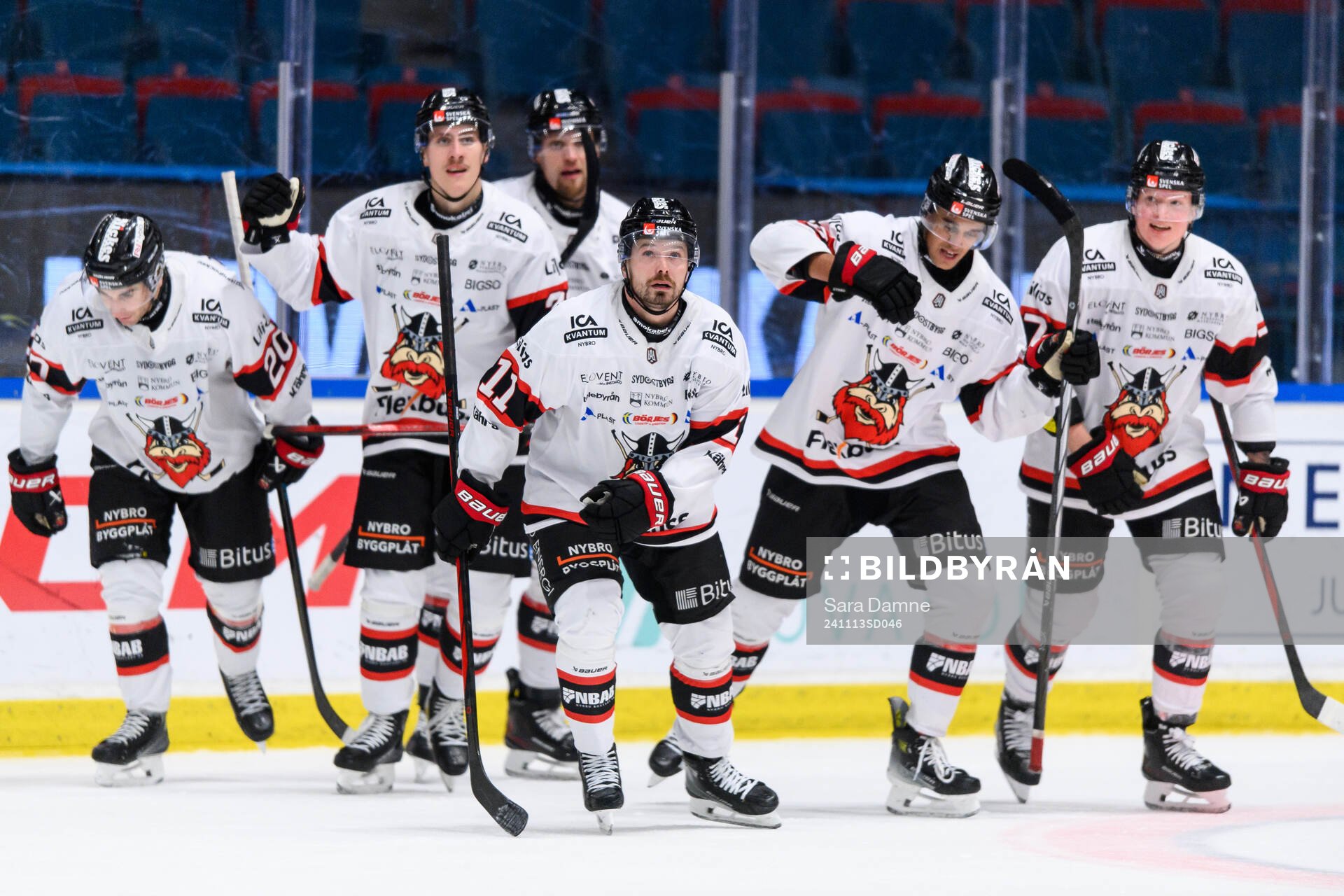 Nybro Vikings Anton Svensson jublar