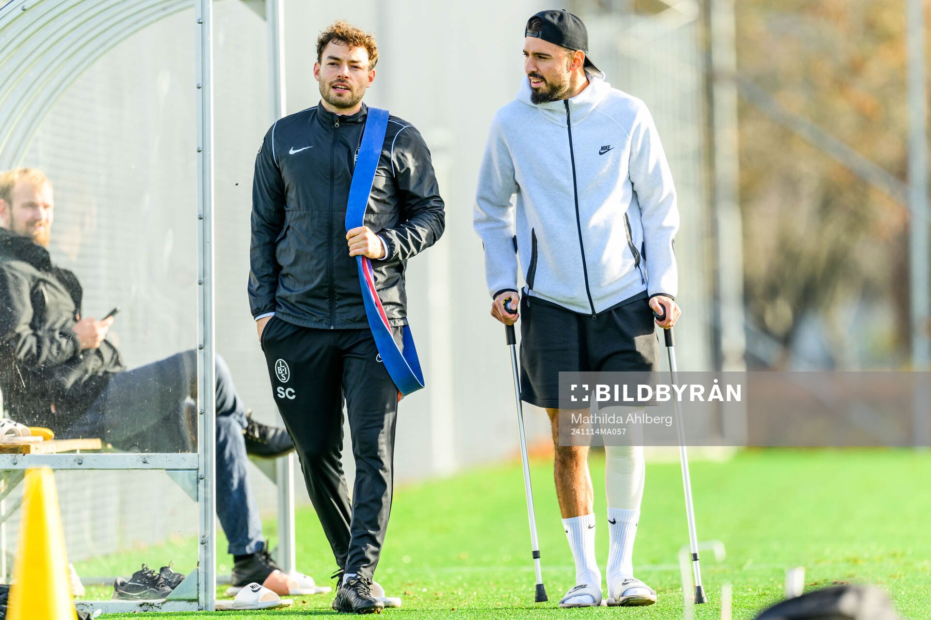 Landskronas fysioterapeut Sebastian Ceder och målvakt Amr