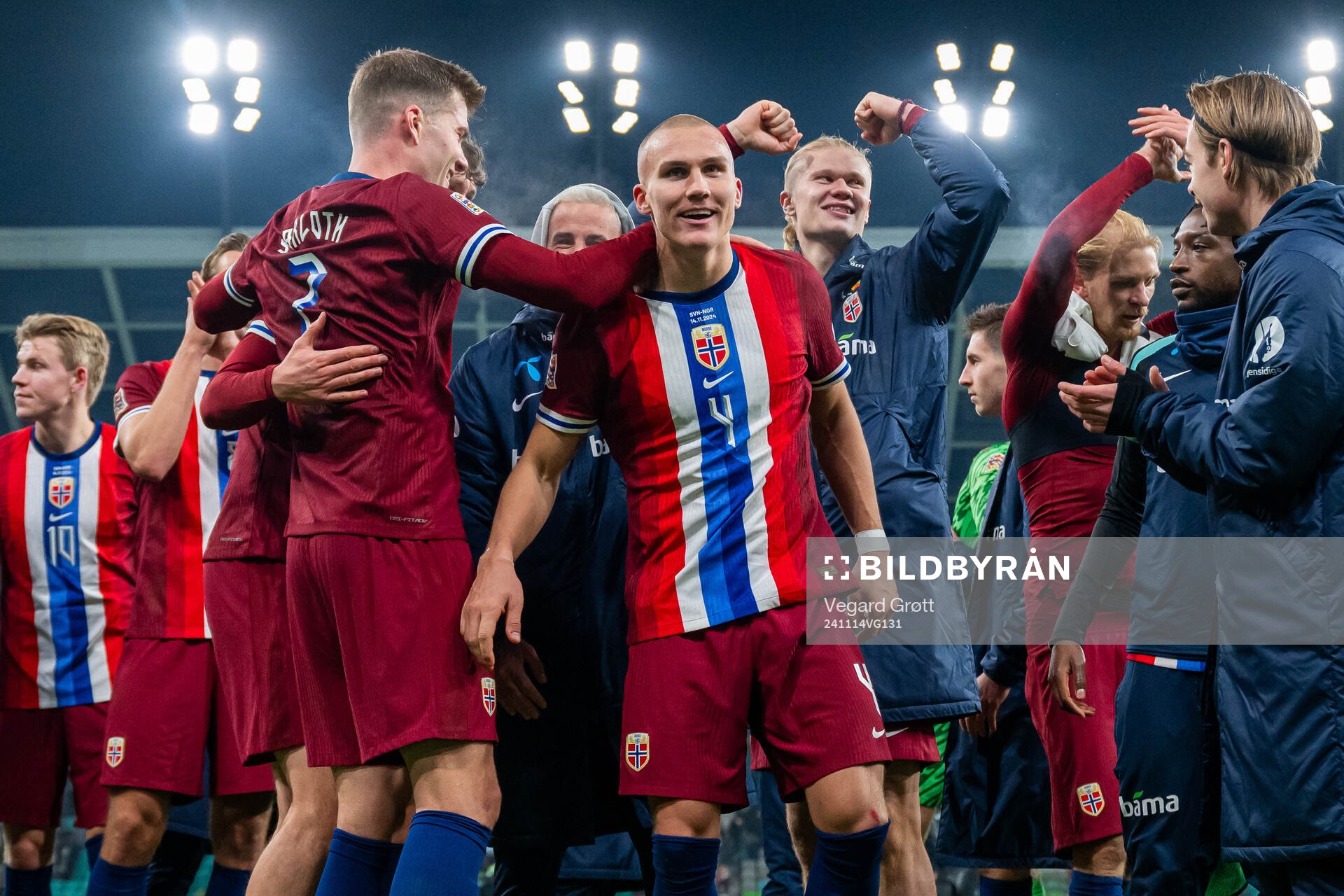 Leo Østigård, Erling Braut Haaland and players of Norway celebrate after the Nations League football match between Slovenia and Norway on November 14, 2024 in Ljubljana. 